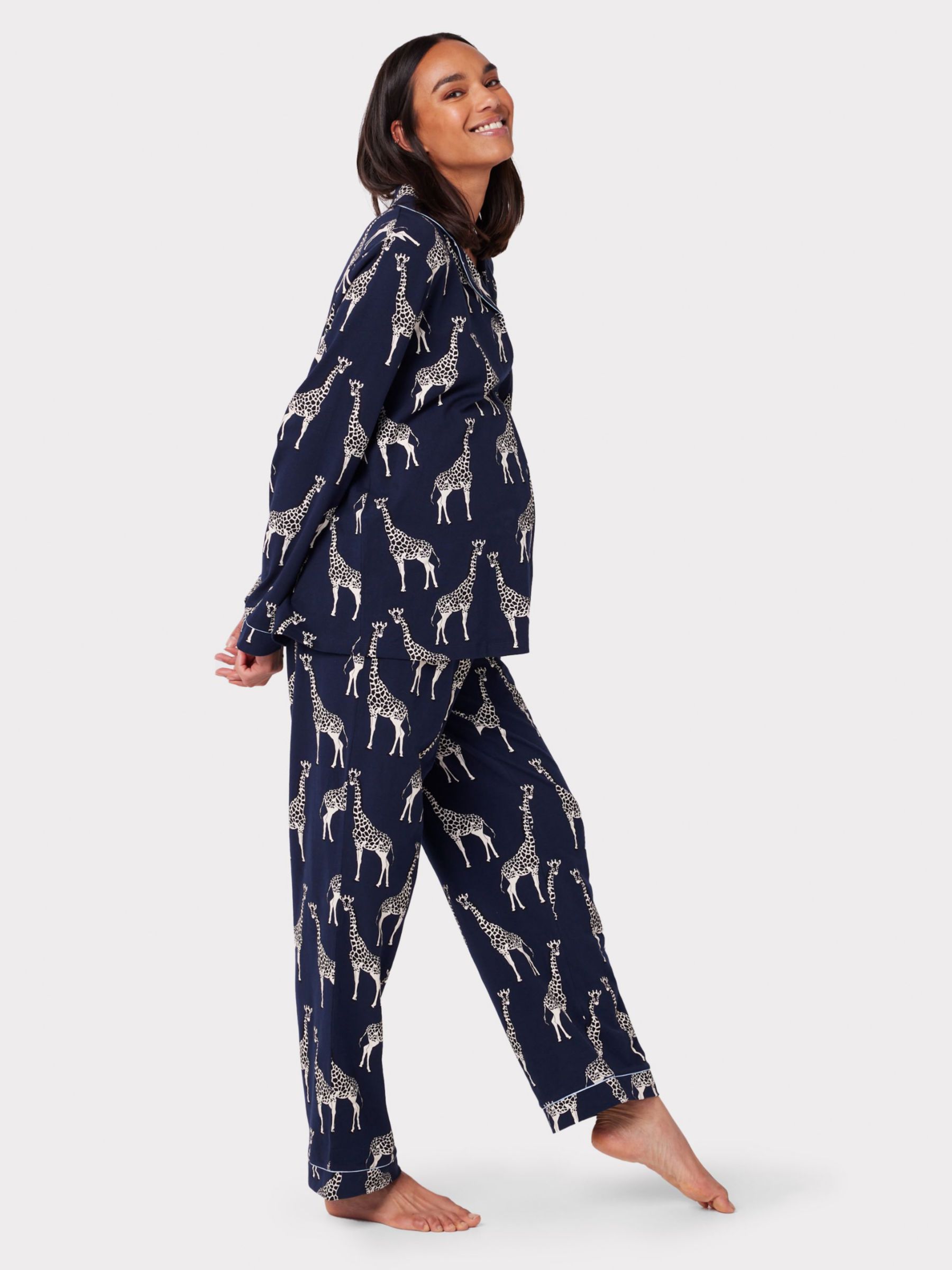 Chelsea Peers Maternity Organic Cotton Blend Giraffe Print Pyjama Set, Navy, 16
