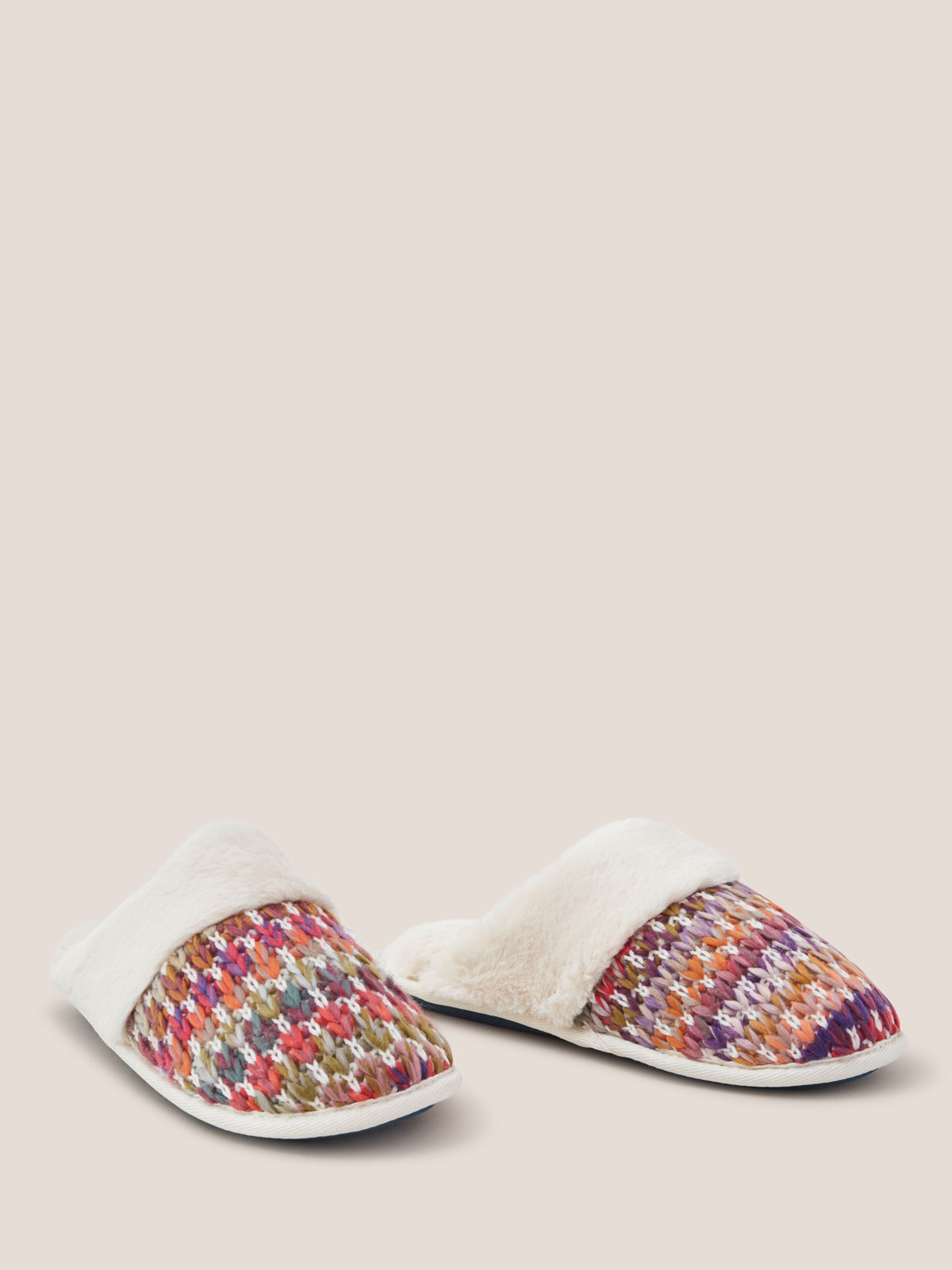 Ladies slippers white discount stuff