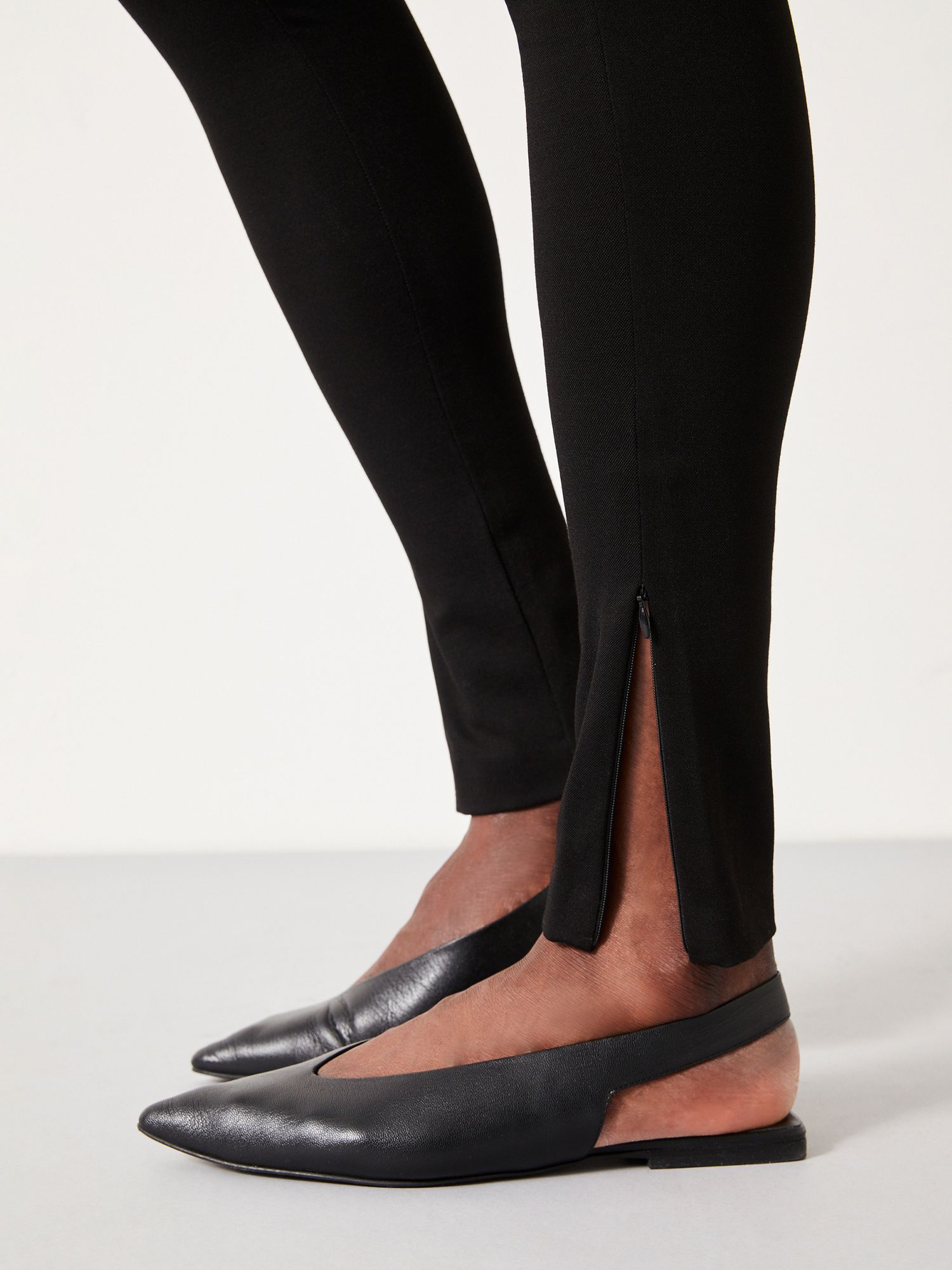 Zip Leggings in Black