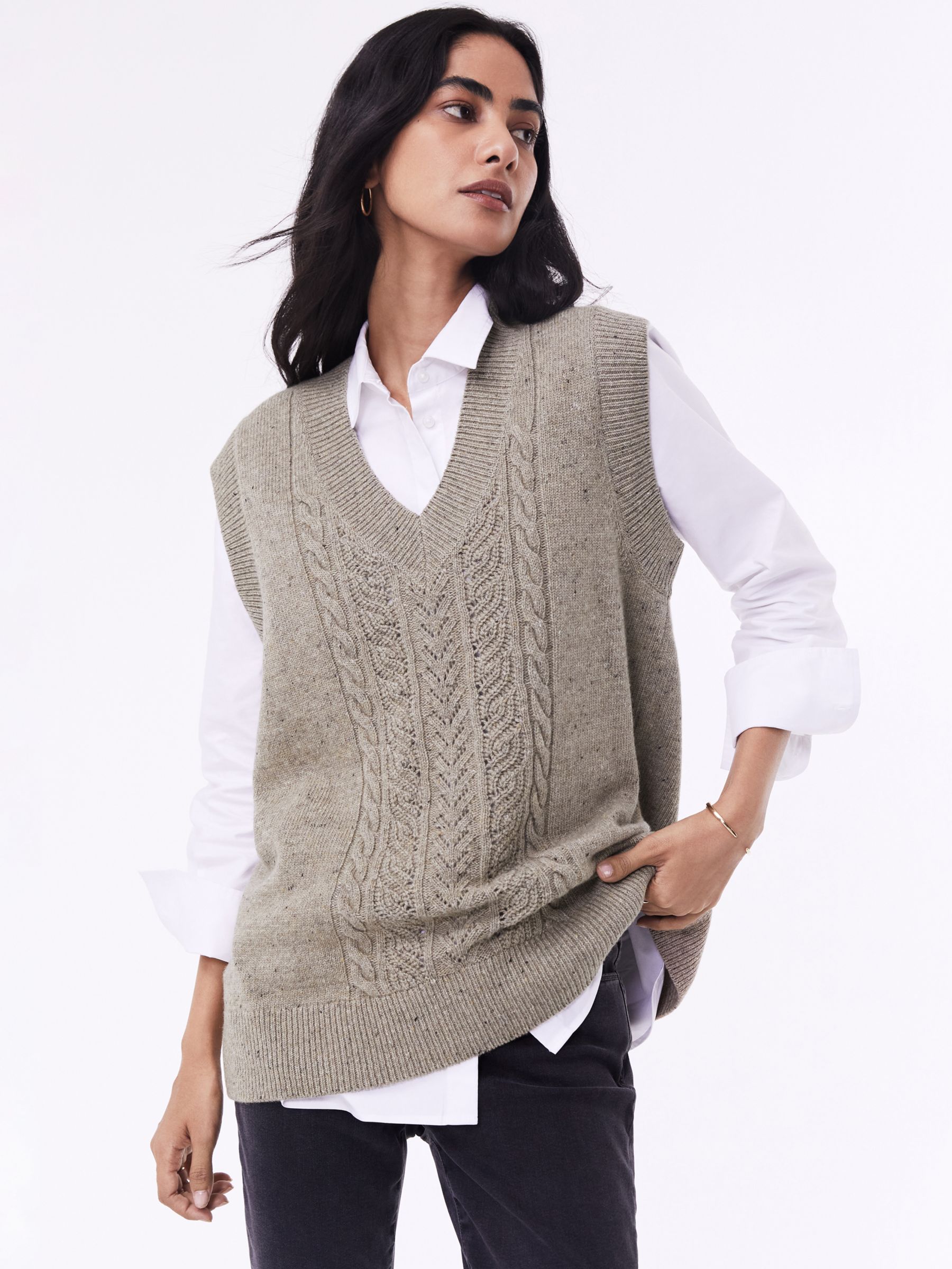 Women's knitted vest