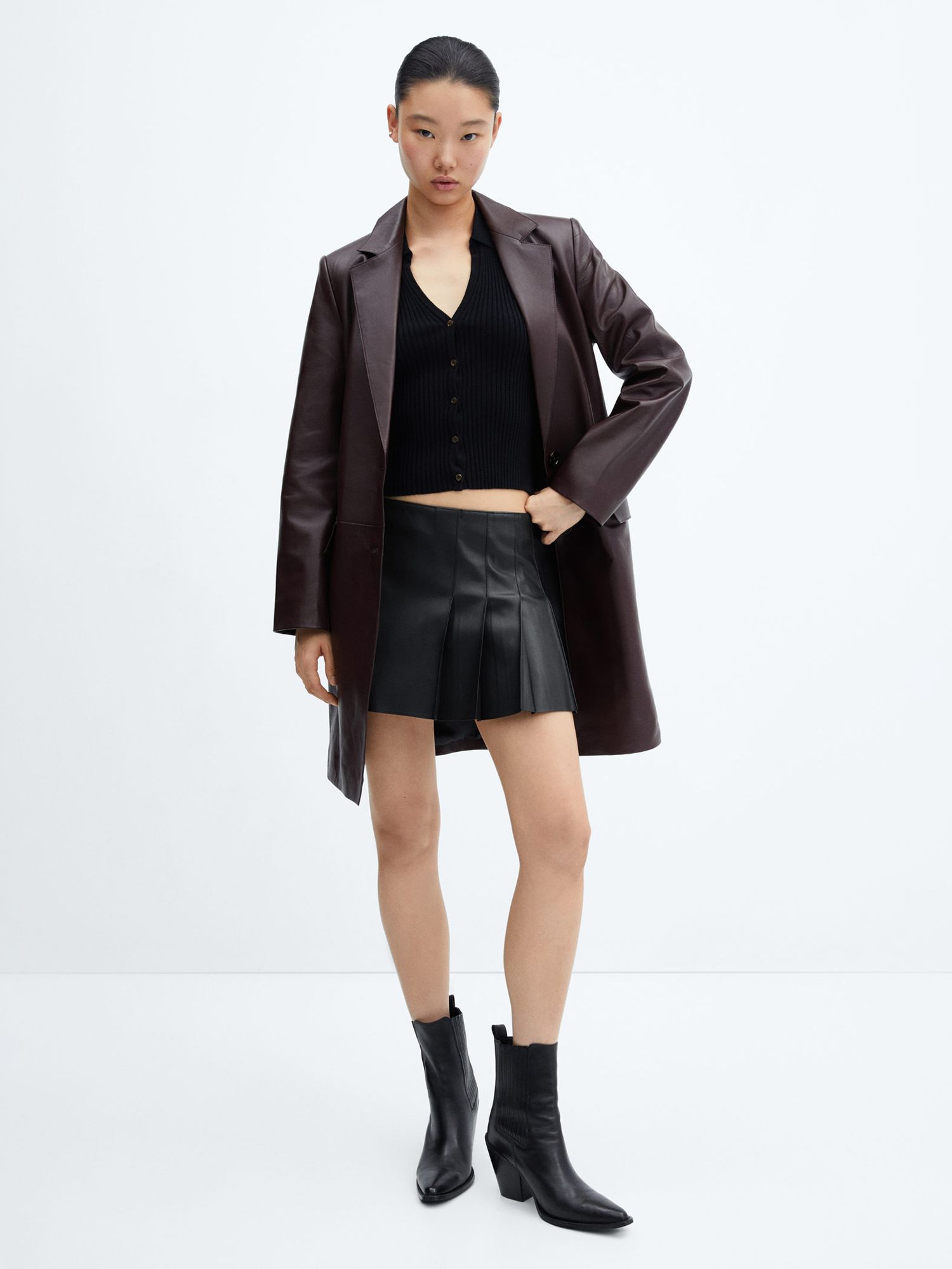 Faux leather hotsell mini skirt zara