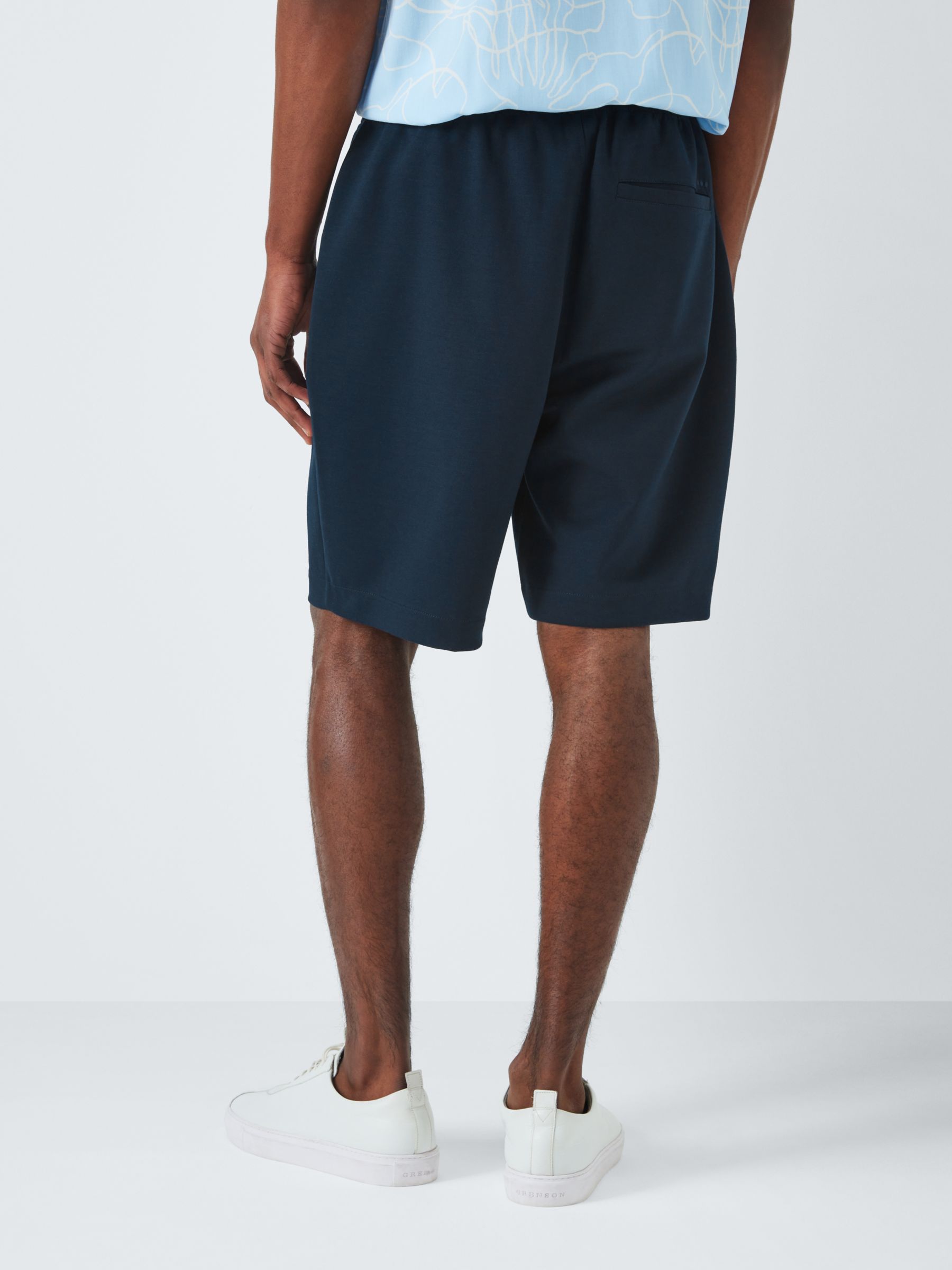 Kin Premium Tech Pintuck Shorts, Dark Navy, M