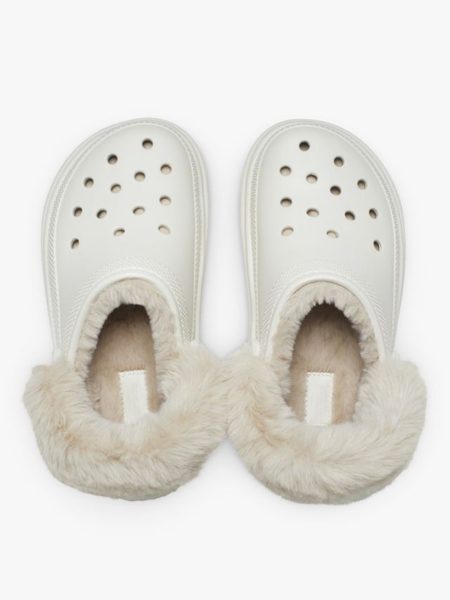 Crocs discount white fur