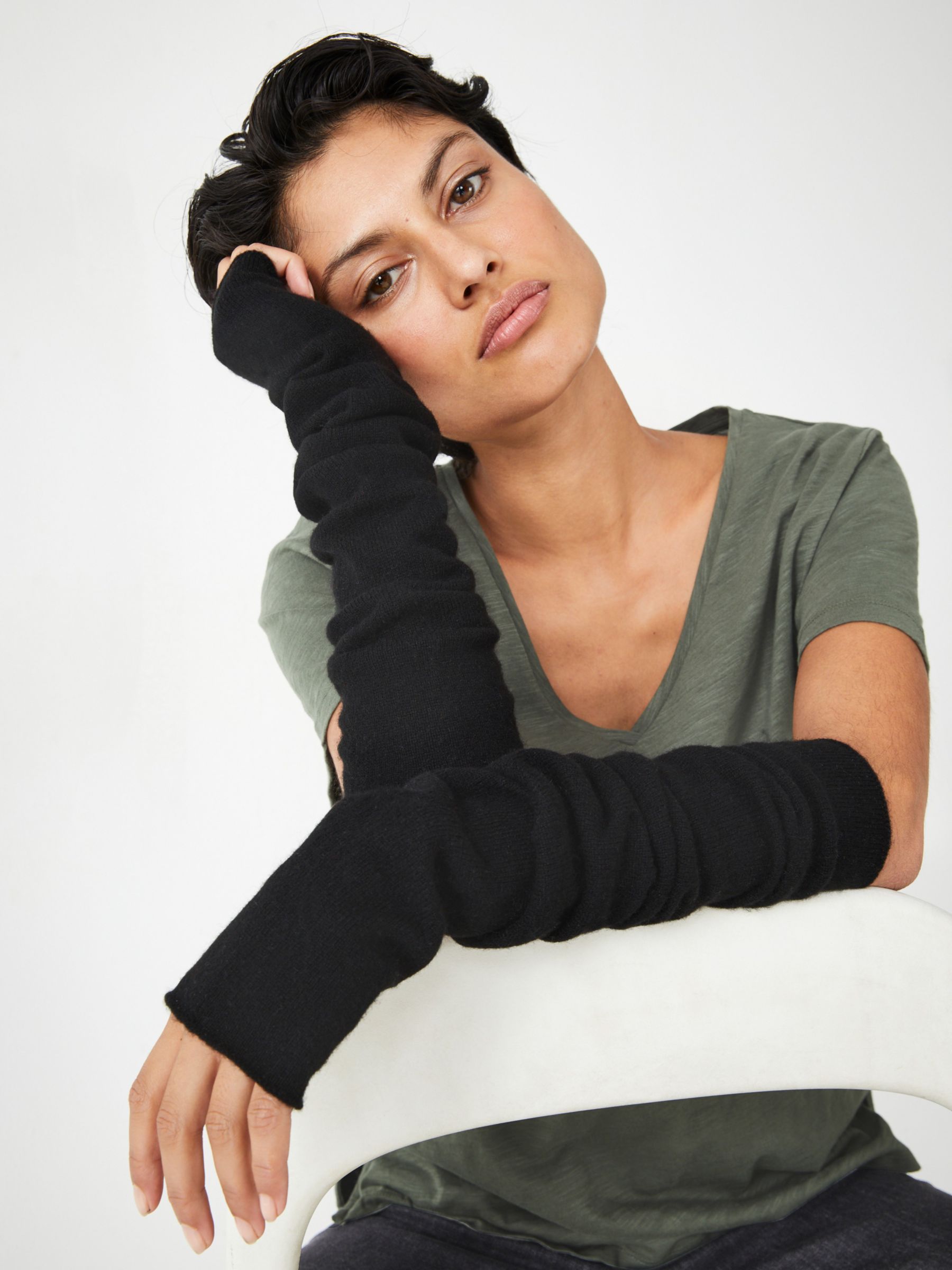 HUSH Cashmere Fingerless Gloves, Black, One Size