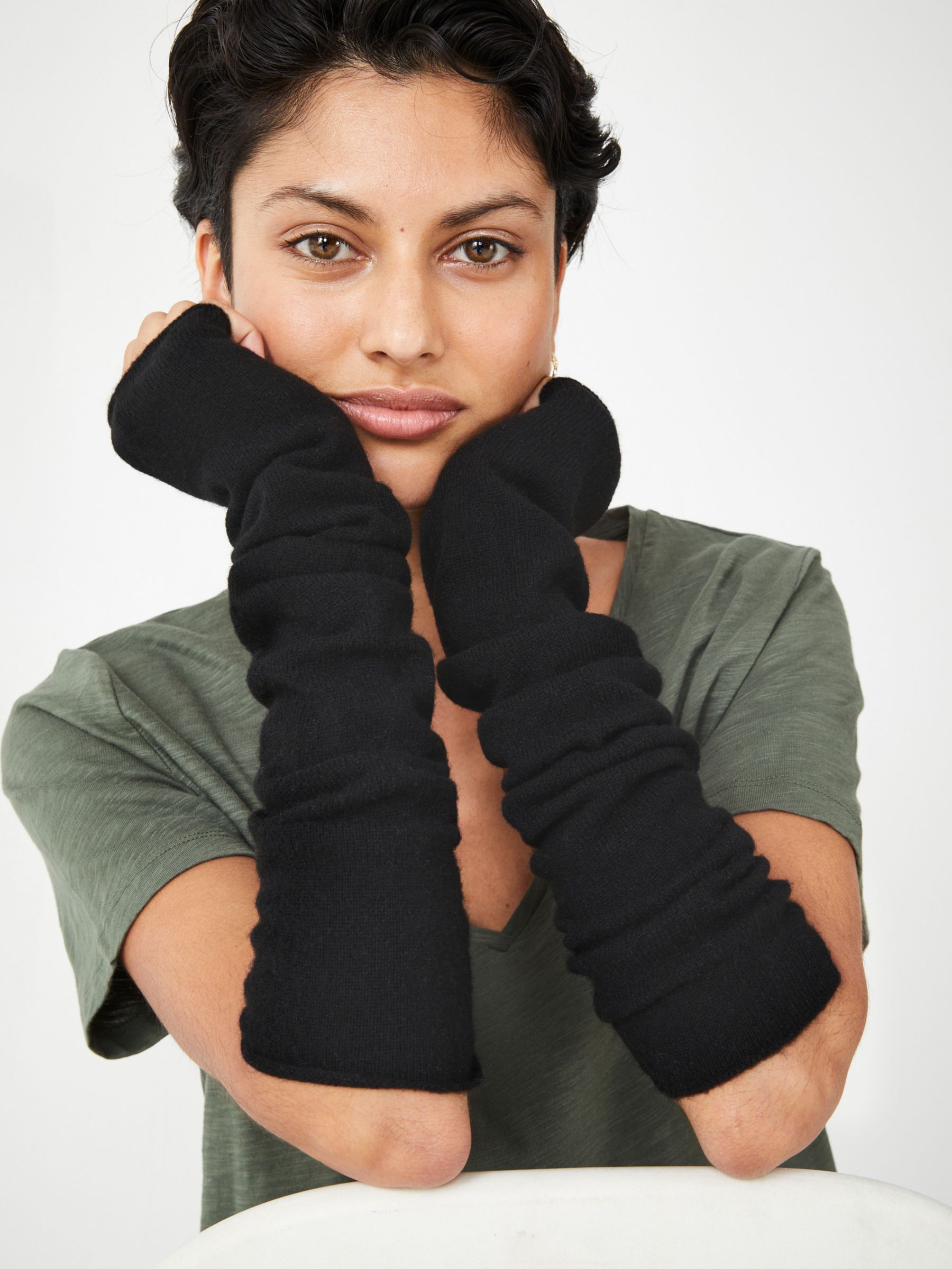 HUSH Cashmere Fingerless Gloves, Black, One Size