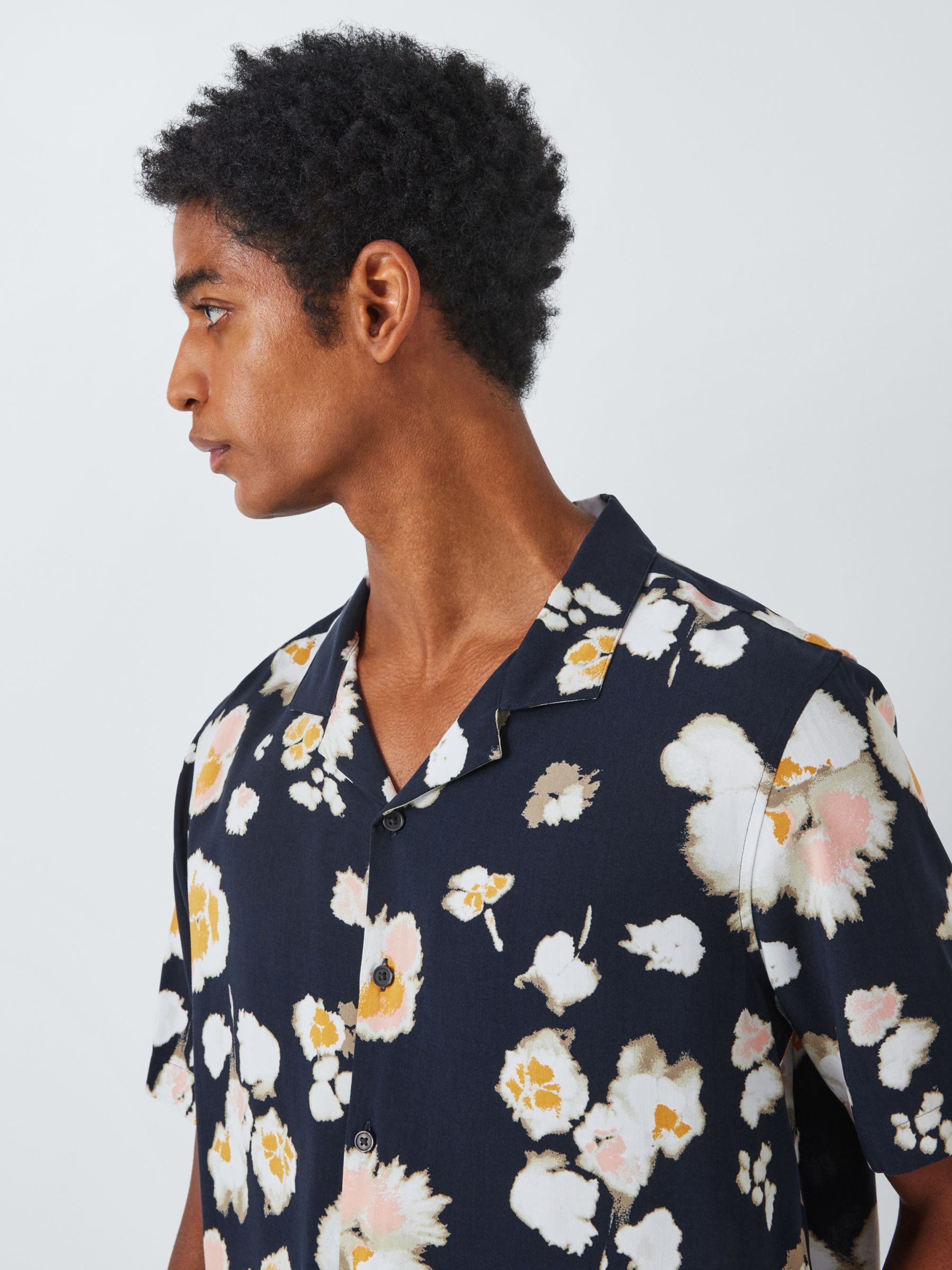 Kin Floral LENZING™ ECOVERO™ VISCOSE Revere Collar Short Sleeve Shirt, Navy/Spruce Yellow, M