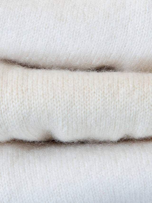 Celtic & Co. x Turtle Doves Recycled Cashmere Fingerless Gloves, Cream