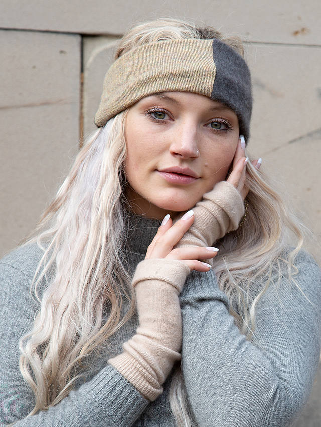 Celtic & Co. x Turtle Doves Recycled Cashmere Fingerless Gloves, Chino