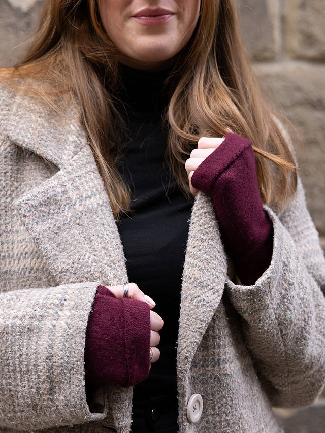Celtic & Co. x Turtle Doves Recycled Cashmere Fingerless Gloves, Berry