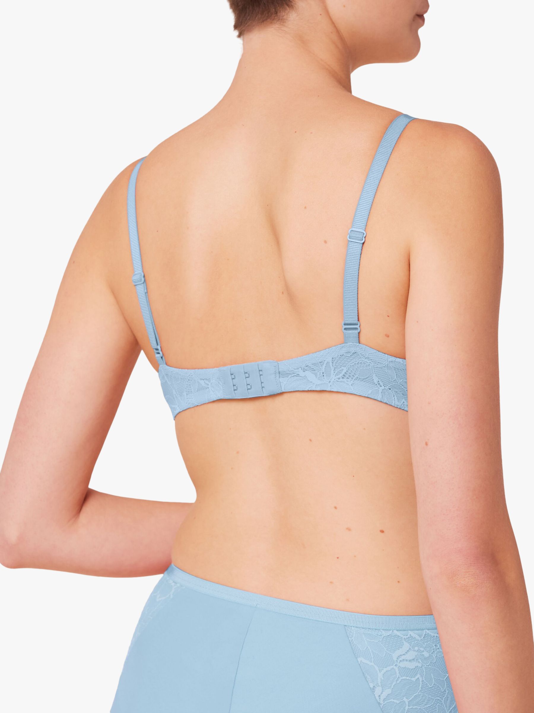 Fit smart padded bra without underwiring electric blue Triumph