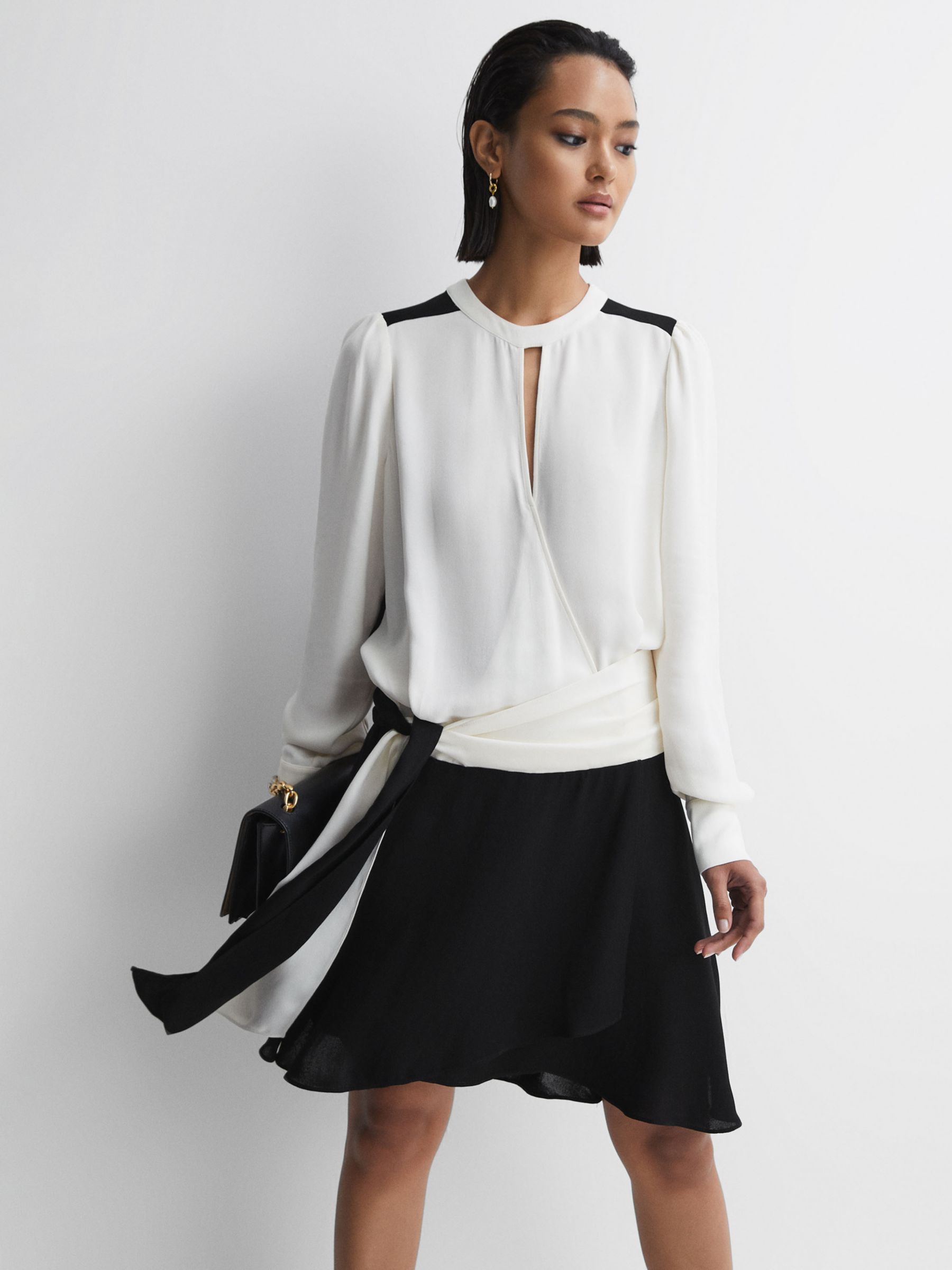 Reiss Sadie Colourblock Belted Mini Dress, Ivory/Black, 6