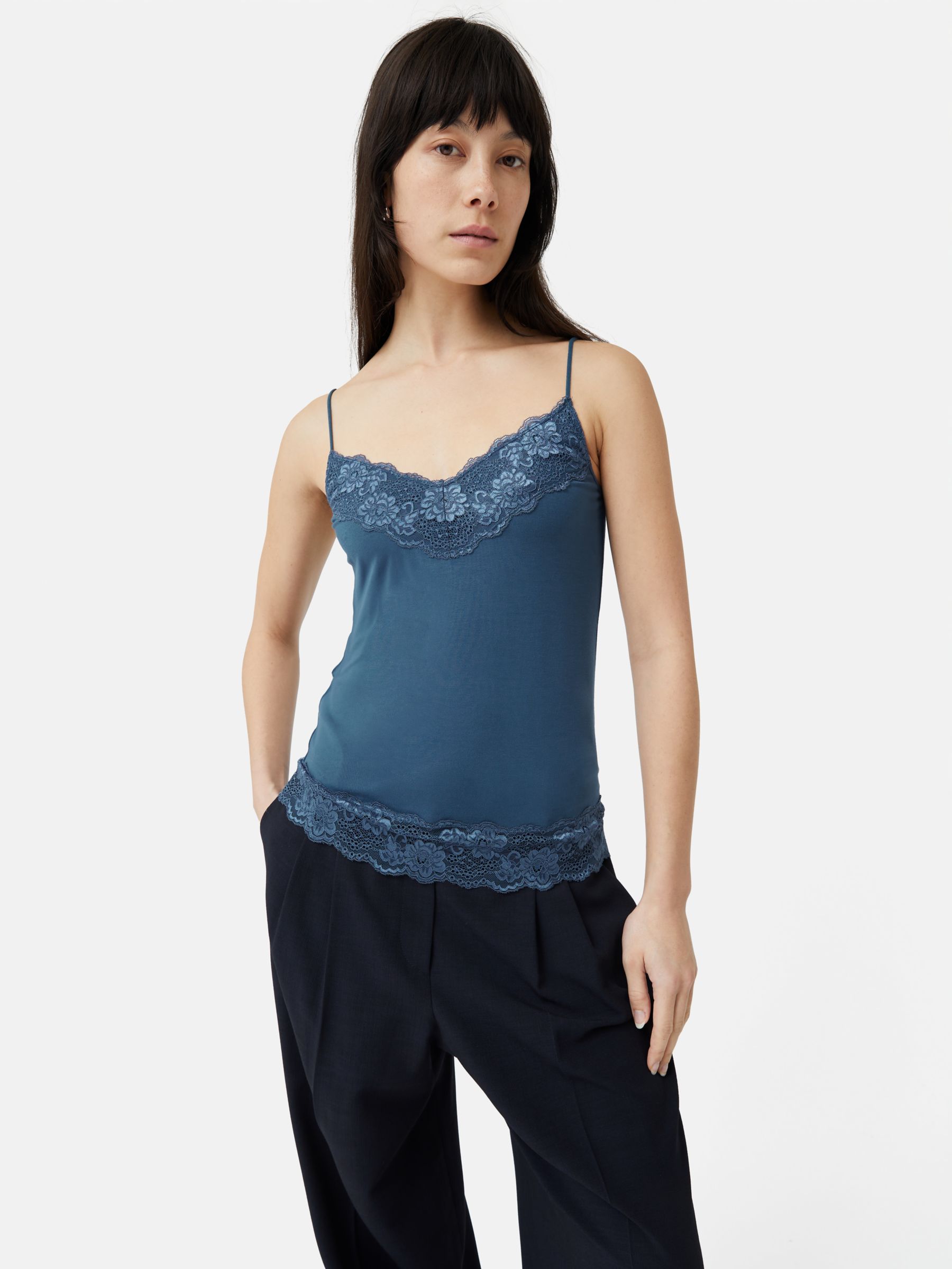 Women Lace Camisole with Built in Bra Sleeveless Scalloped Trim