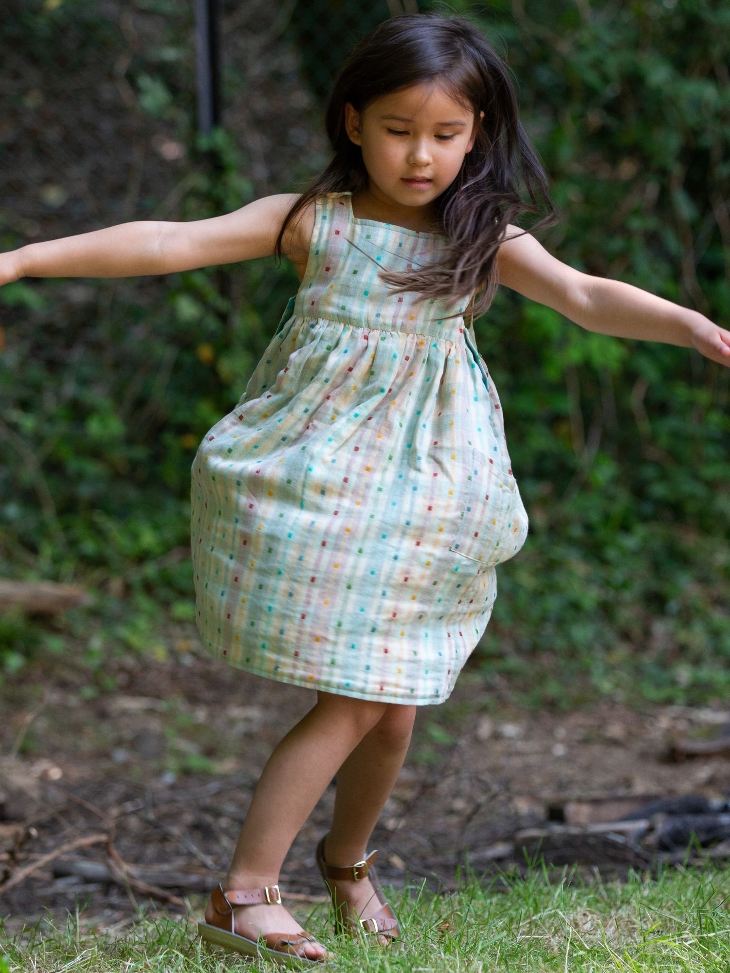 Little Green Radicals Baby Organic Cotton Rainbow Reversible Pinny Dress, Rainbow Stripe, 7-8 years