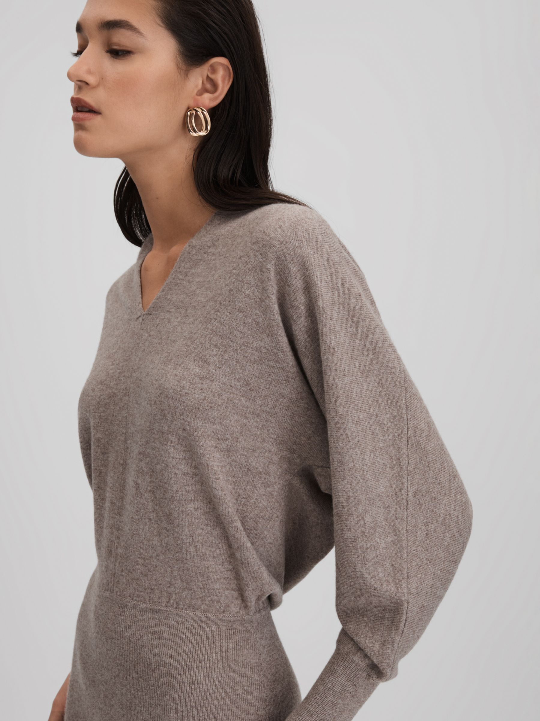 Reiss Petite Cashmere Blend V-neck Knitted Midi Dress, Neutral, S