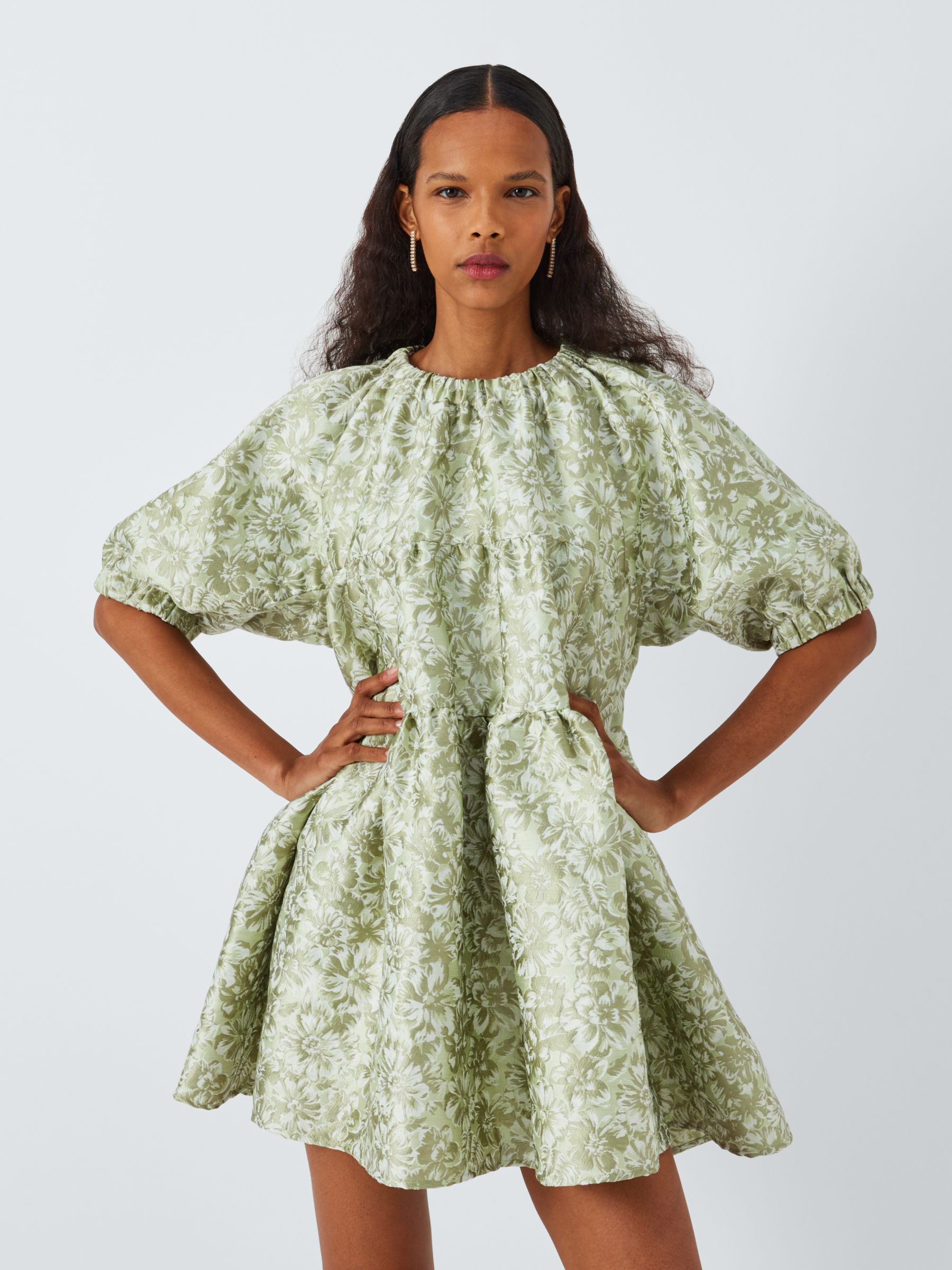 Buy online Freen Floral Print Puff Sleeves Tiered Dress from