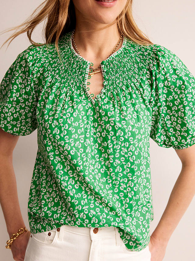 Boden Easy Stitch Ditsy Bud Floral Top, Green