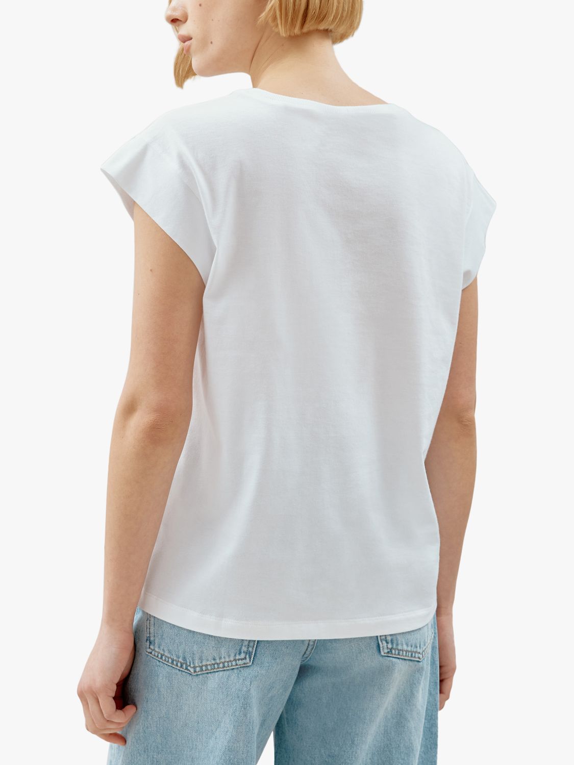 Albaray Extended Shoulder T-Shirt, White, 8
