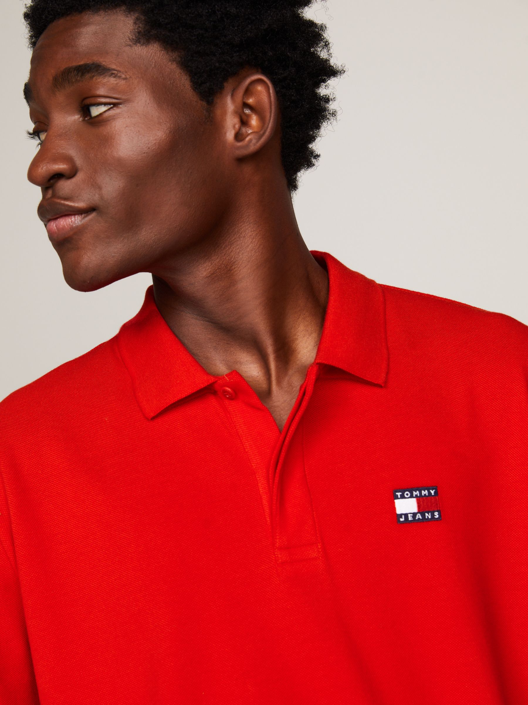 Tommy Jeans Logo Badge Regular Fit Polo Shirt, Deep Crimson, XS