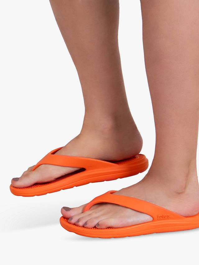 totes SOLBOUNCE Toe Post Sandals, Tiger Lily Orange