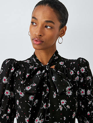 Queens of archive Rhiannon Daisy Print Maxi Dress, Black/Multi