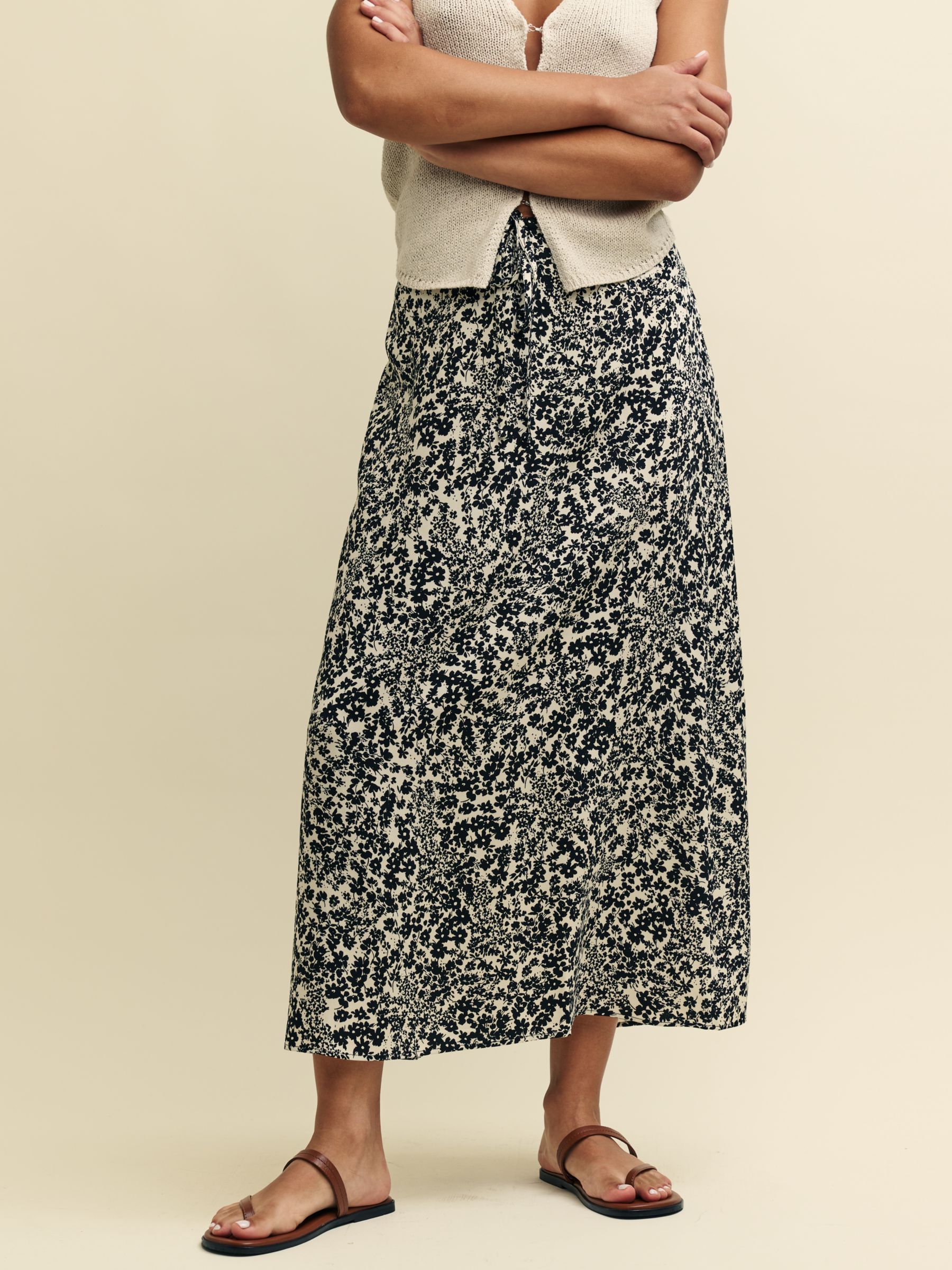 Nobody's Child Petite Monie Leopard Ditsy Print Midaxi Skirt, Black/Multi, 6