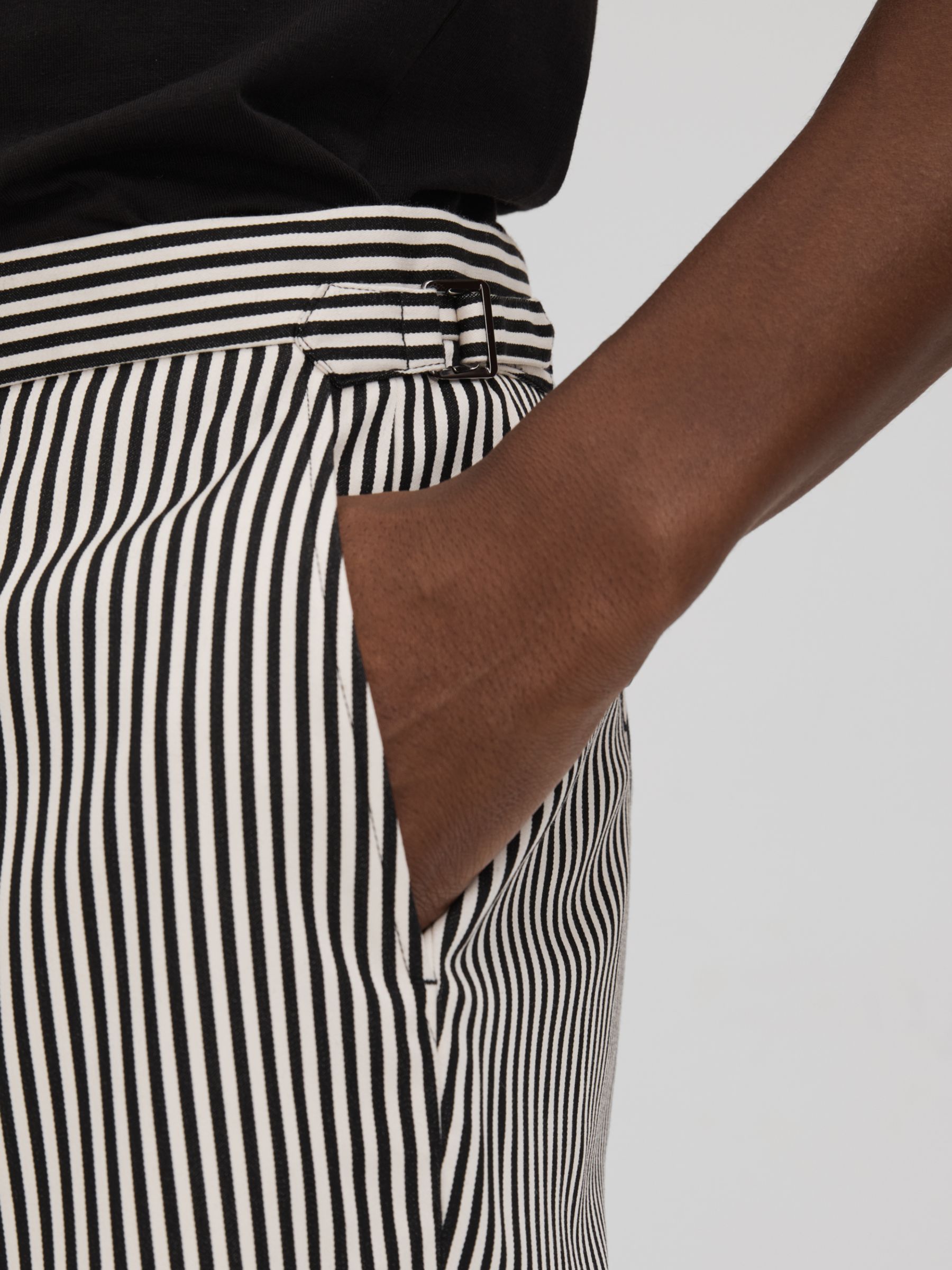Reiss Stream Stripe Shorts, Black/White, 28R