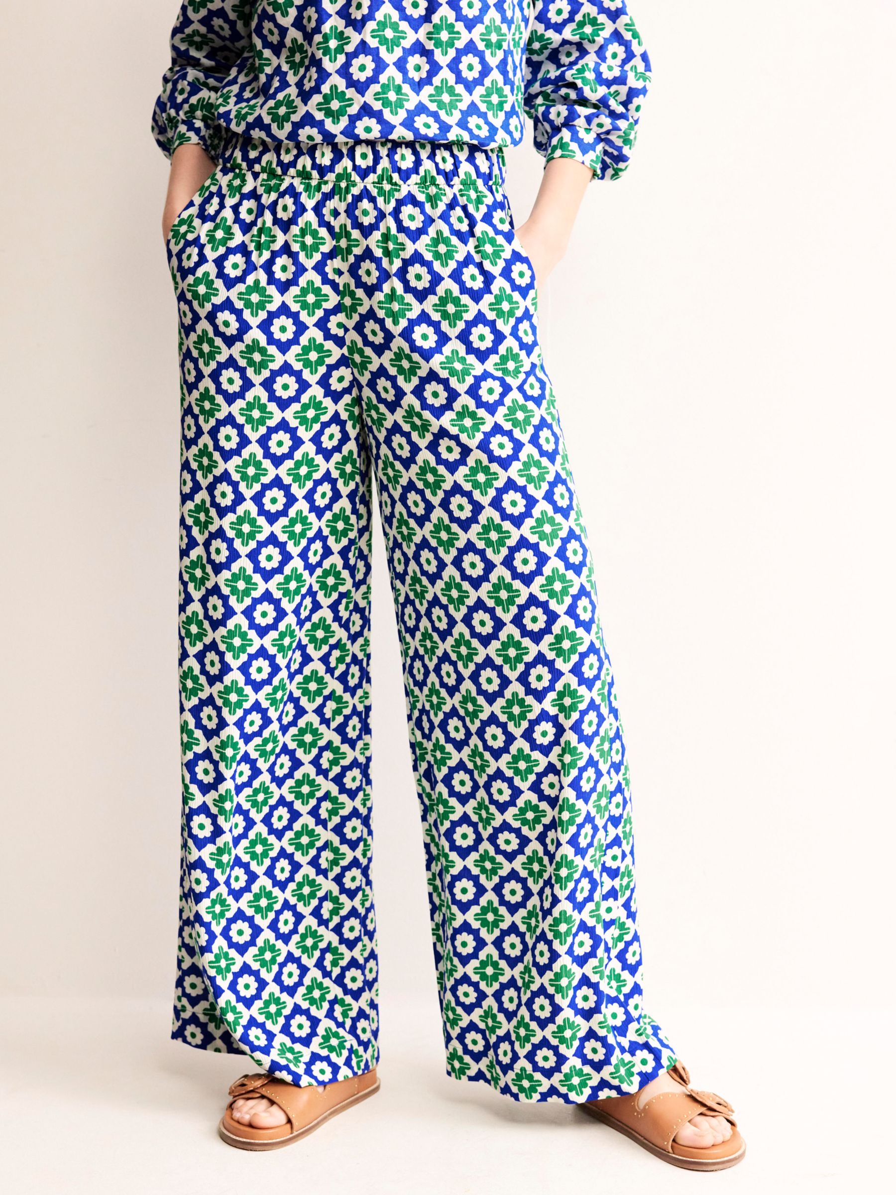 Boden Geometric Print Crinkle Wide Leg Trousers, Green/Multi, 10