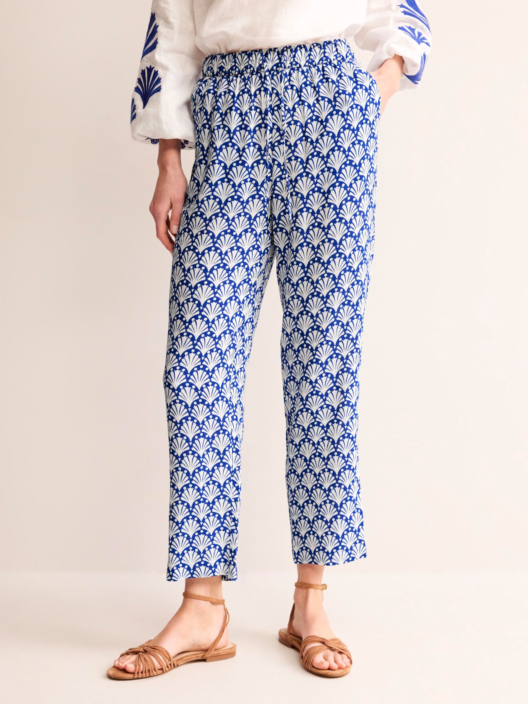 Boden Shells Print Crinkle Tapered Trousers, Ivory/Blue, 16