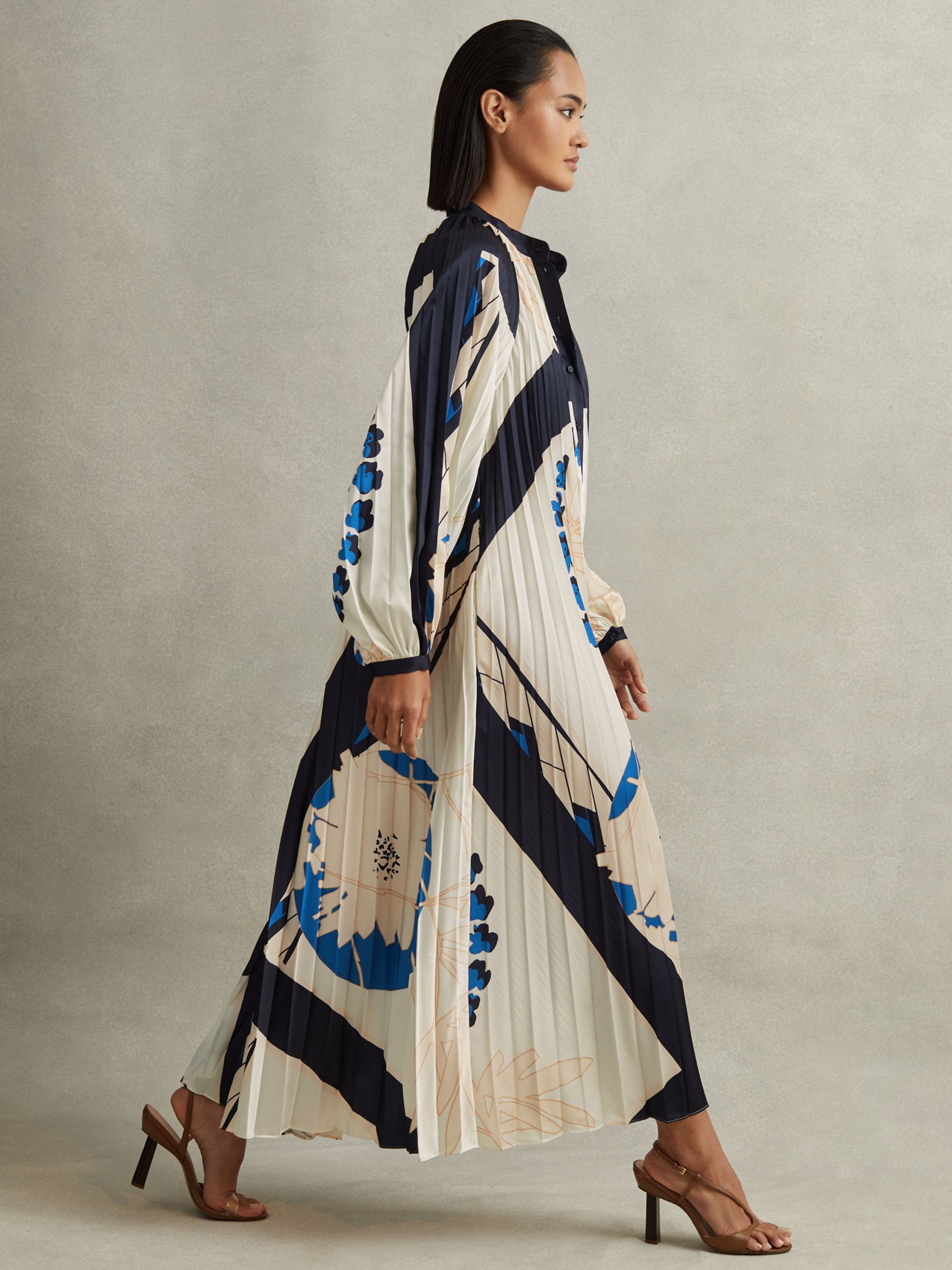 Reiss Daiya Placement Print Pleated Maxi Dress, Blue/Multi, S