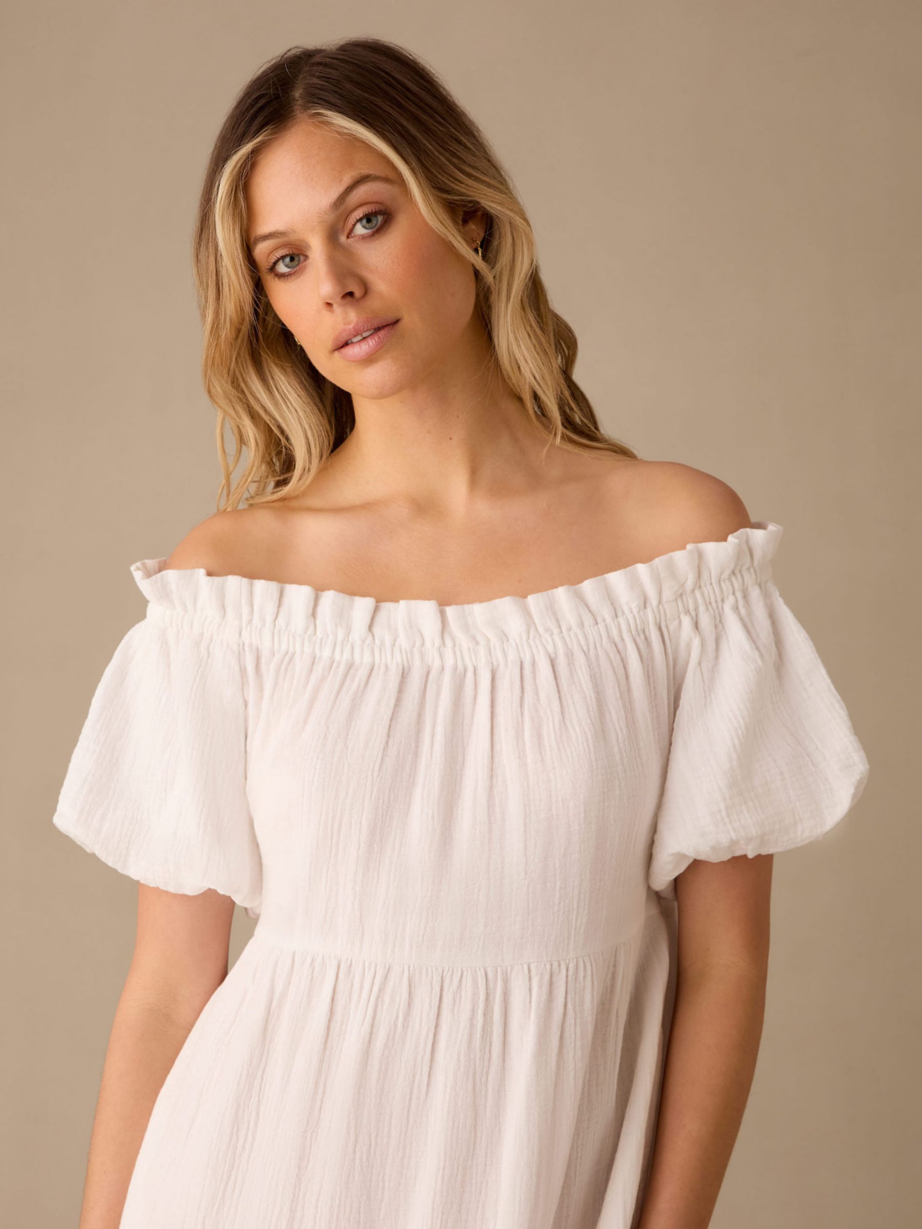 Ro&Zo Off Shoulder Cheesecloth Dress, White, 6
