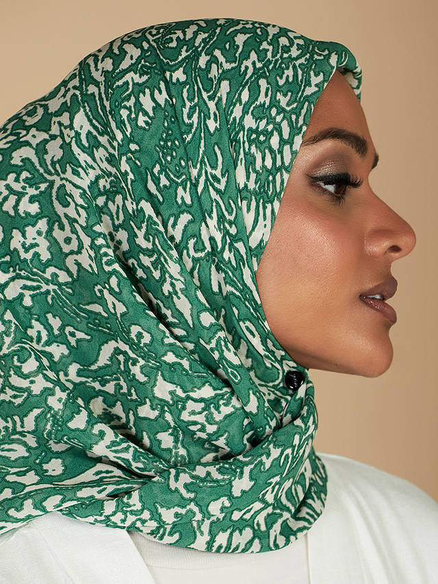 Aab Verdant Print Square Hijab, Green