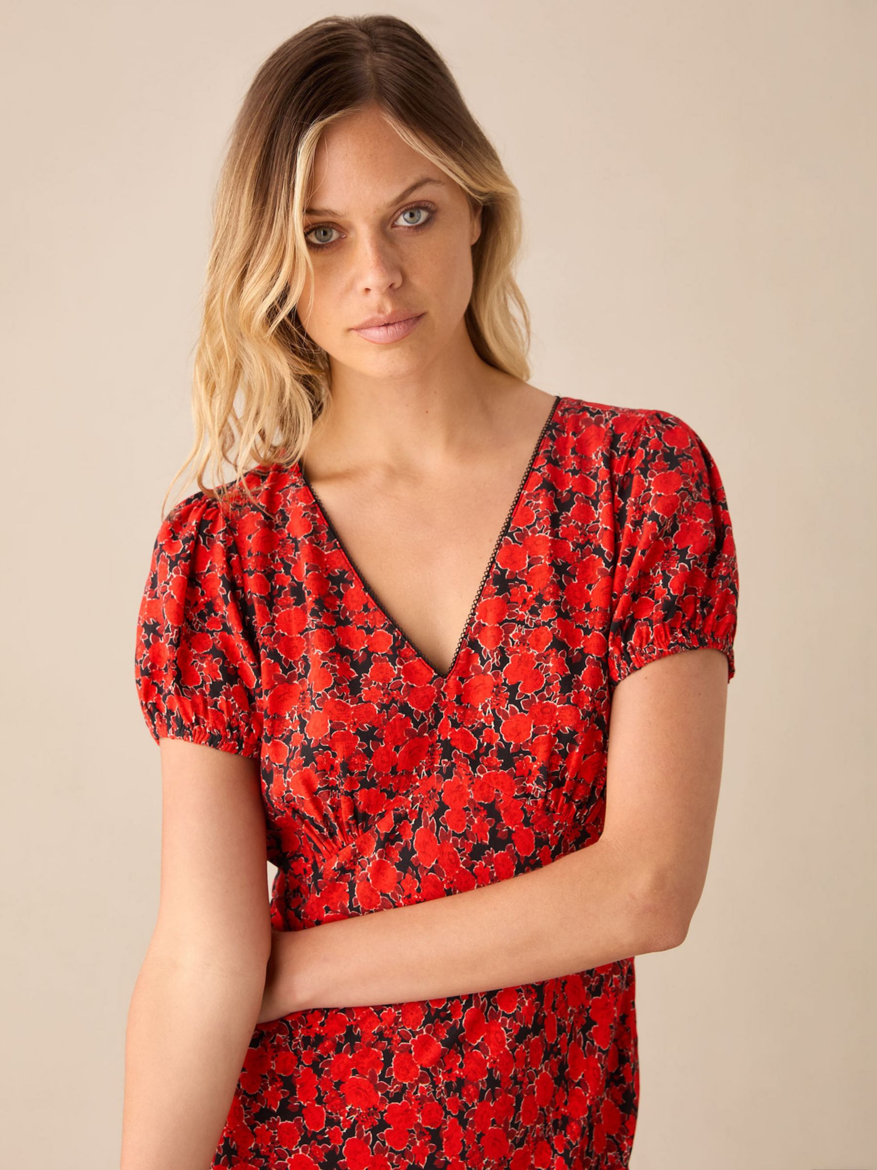 Ro&Zo Petite Blurred Floral Midi Dress, Red