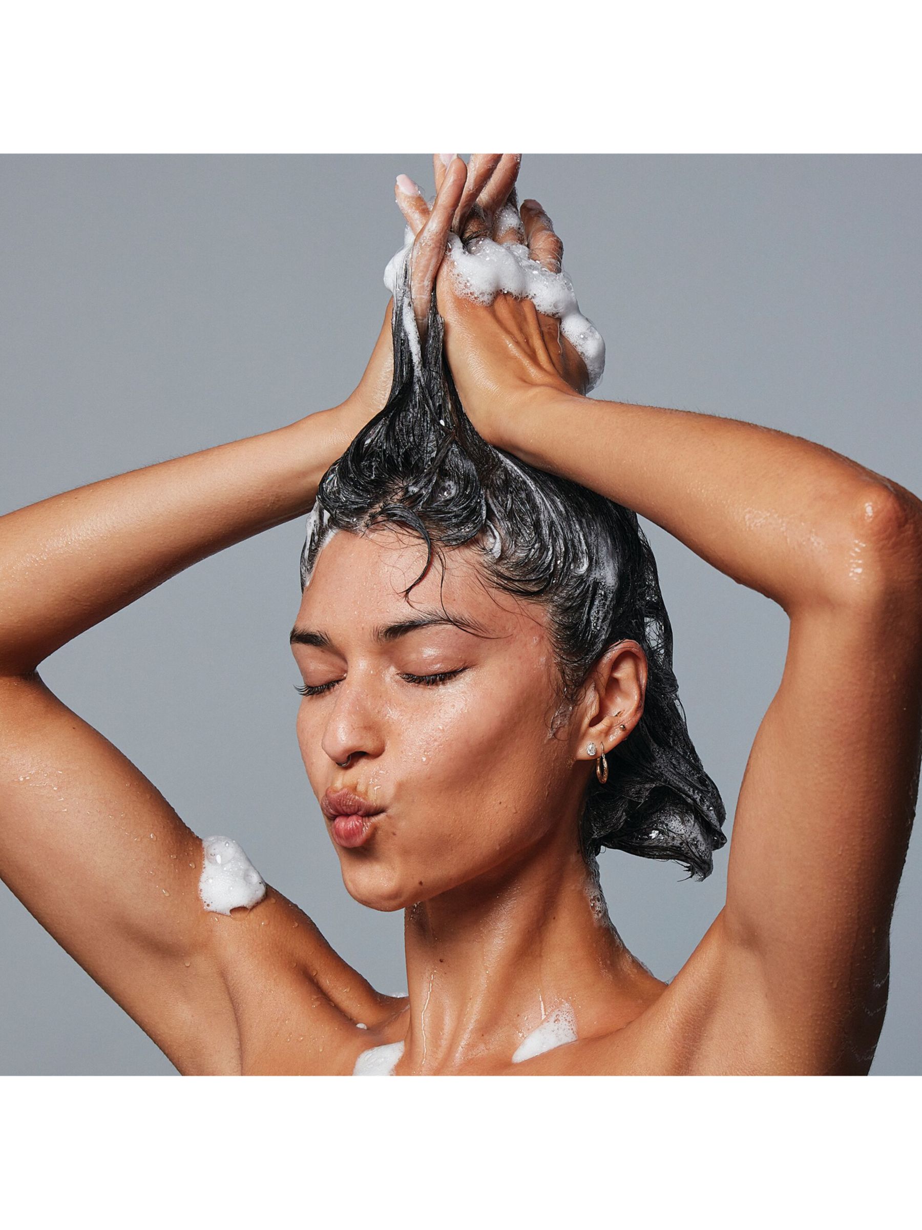 OUAI Anti -Dandruff Shampoo, 300ml 7