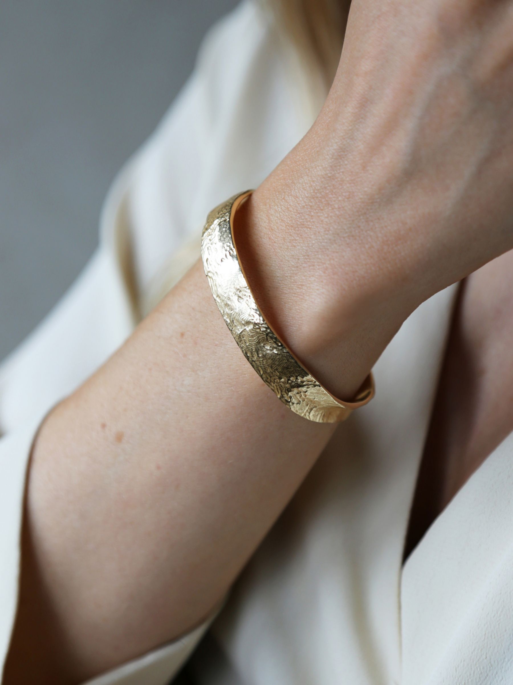 Tutti & Co Sea Collection Textured Cuff Bracelet, Gold