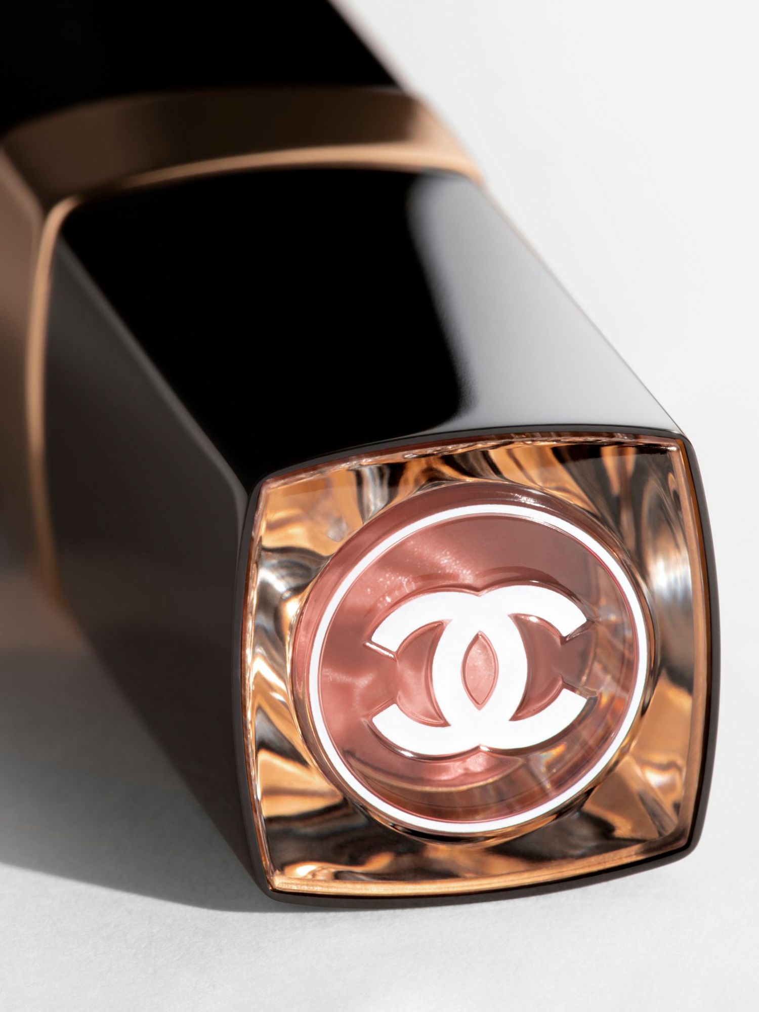Chanel Rouge Coco Flash #54 Boy • See best price »