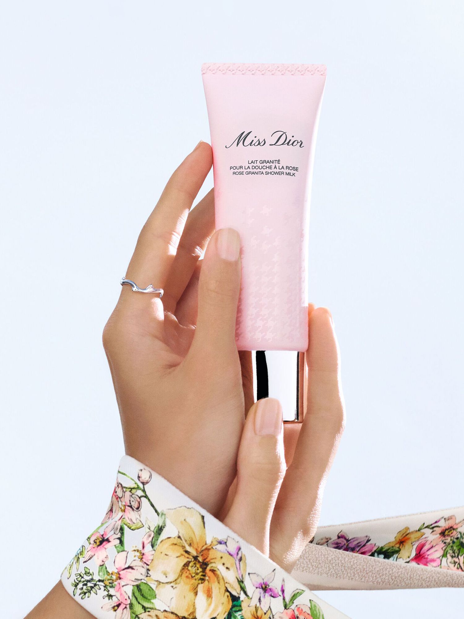 DIOR Miss Dior Rose Granita Shower Milk, 75ml 2