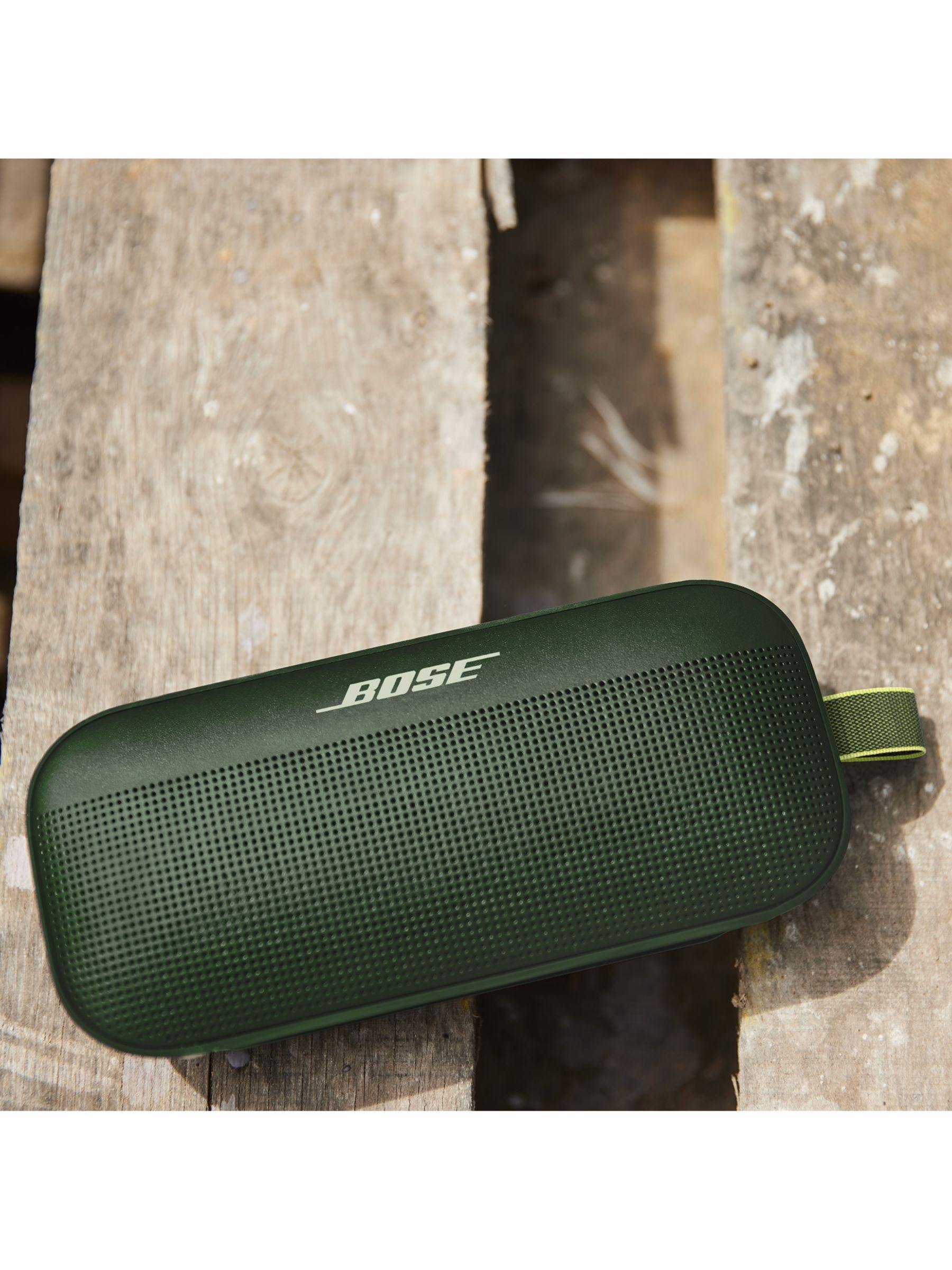 Bose's new SoundLink Flex speaker has a rugged design and 'astonishing'  sound - The Verge