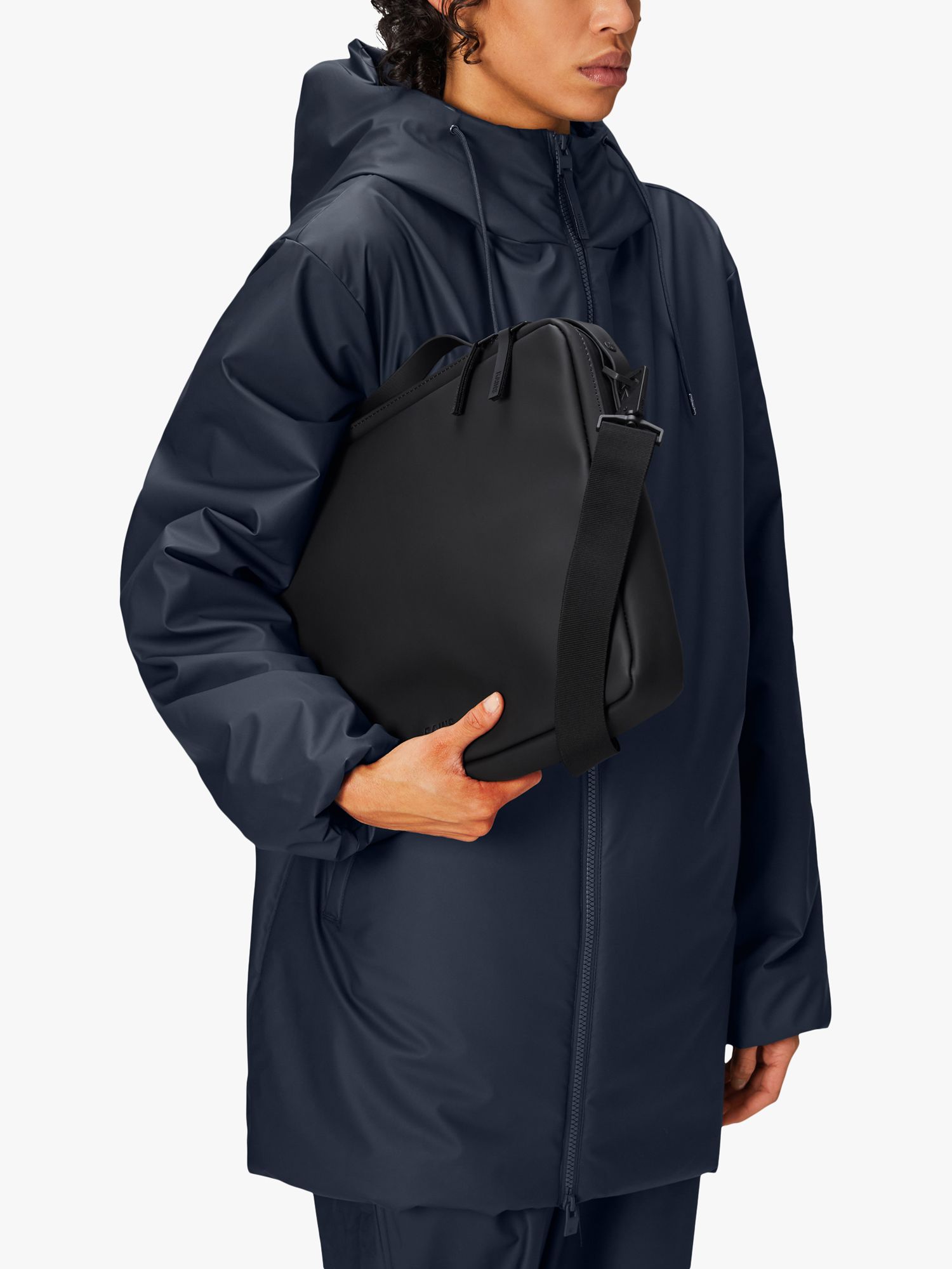 Rains 15" Laptop Bag, Black