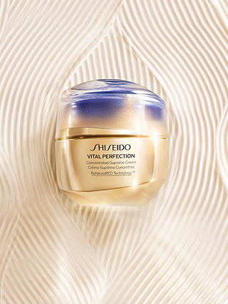 Shiseido Vital Perfection Supreme Starter Skincare Gift Set 4