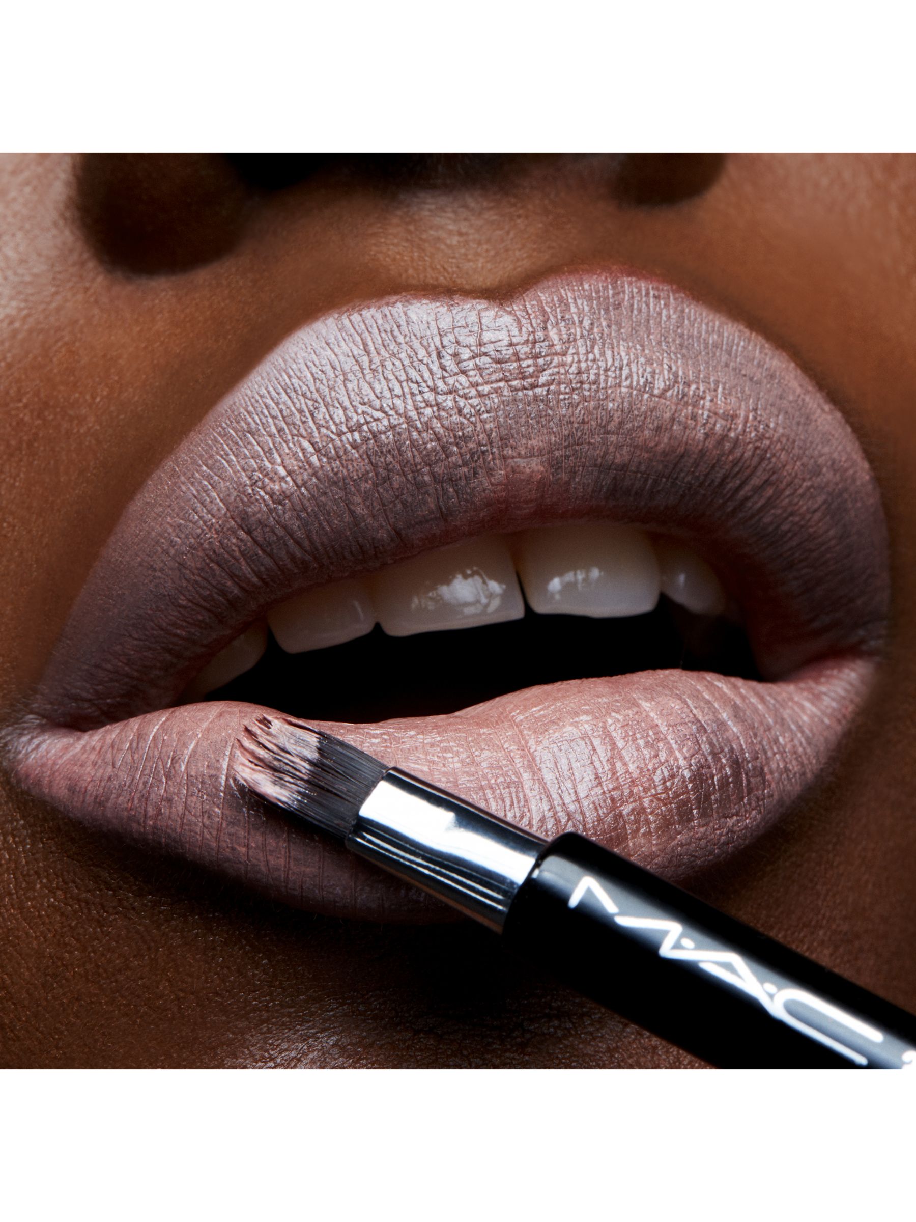 MAC Lipstick, Creme d' Nude 4