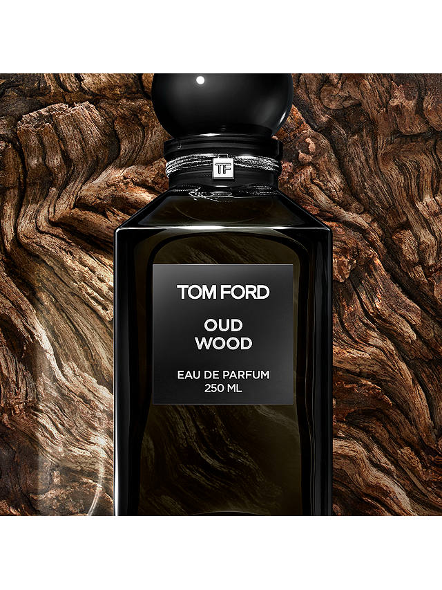 TOM FORD Private Blend Oud Wood Eau De Parfum, 250ml 2