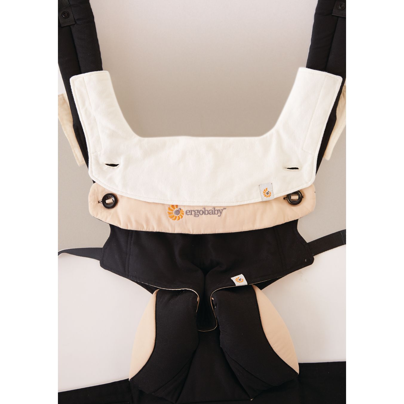 ergobaby teething pad and bib