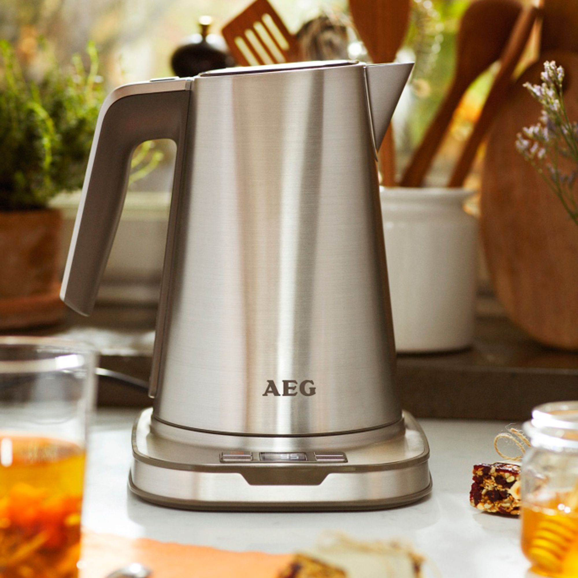 aeg temperature control kettle