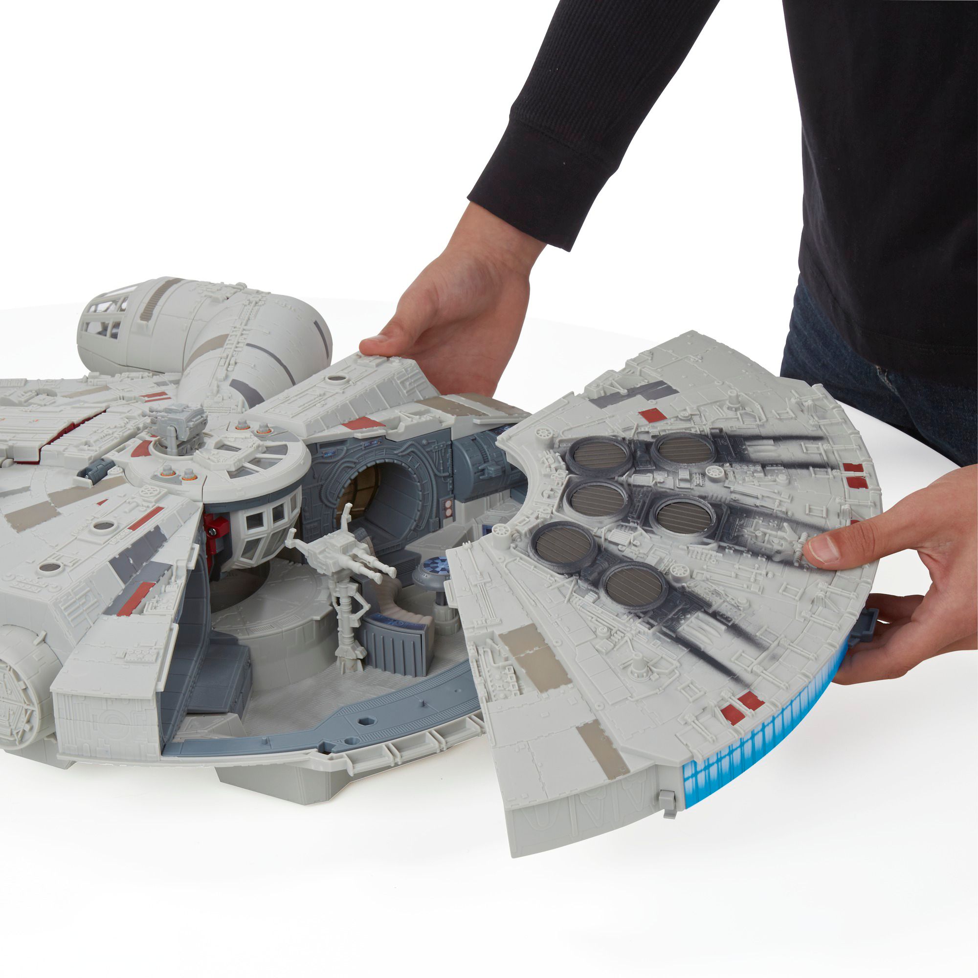 star wars the force awakens millennium falcon toy