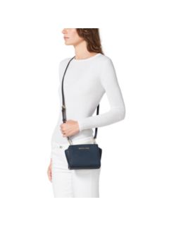 Michael kors selma medium messenger deals bag