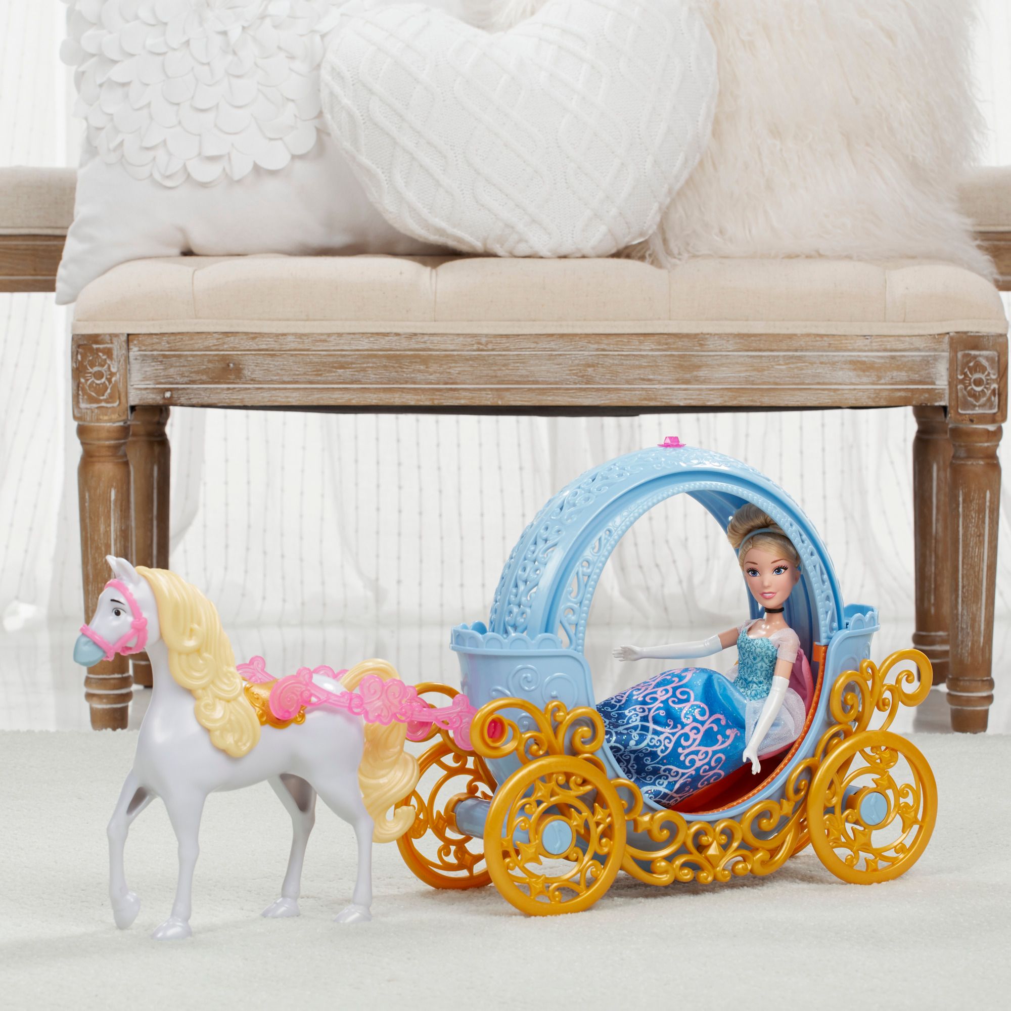 Hasbro Disney Princess трасформирующаяся карета Золушки