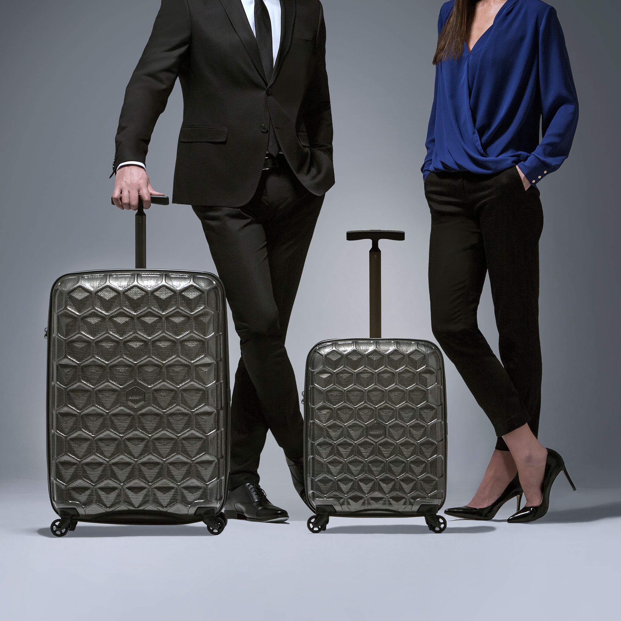 「suitcase　fashion」の画像検索結果
