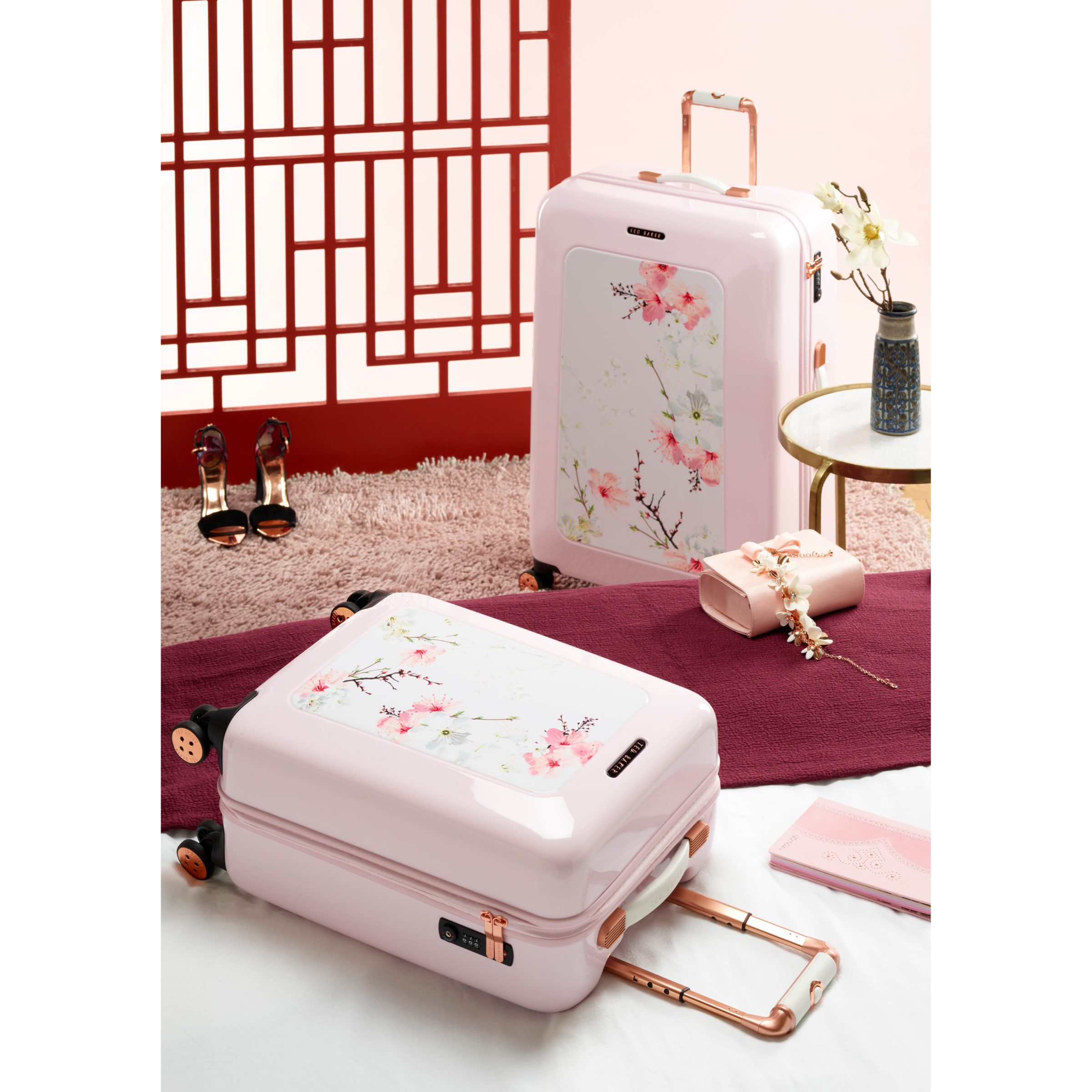 pink cabin case