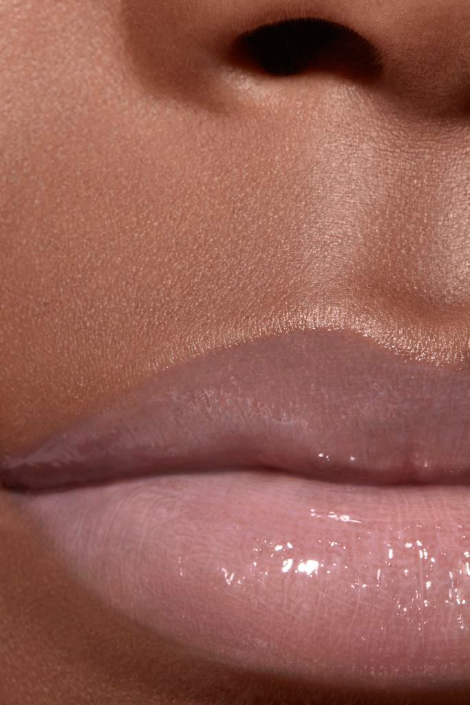 chanel lip gloss 726