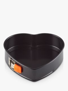 Le Creuset Non-Stick Heart Springform Cake Tin, 25cm